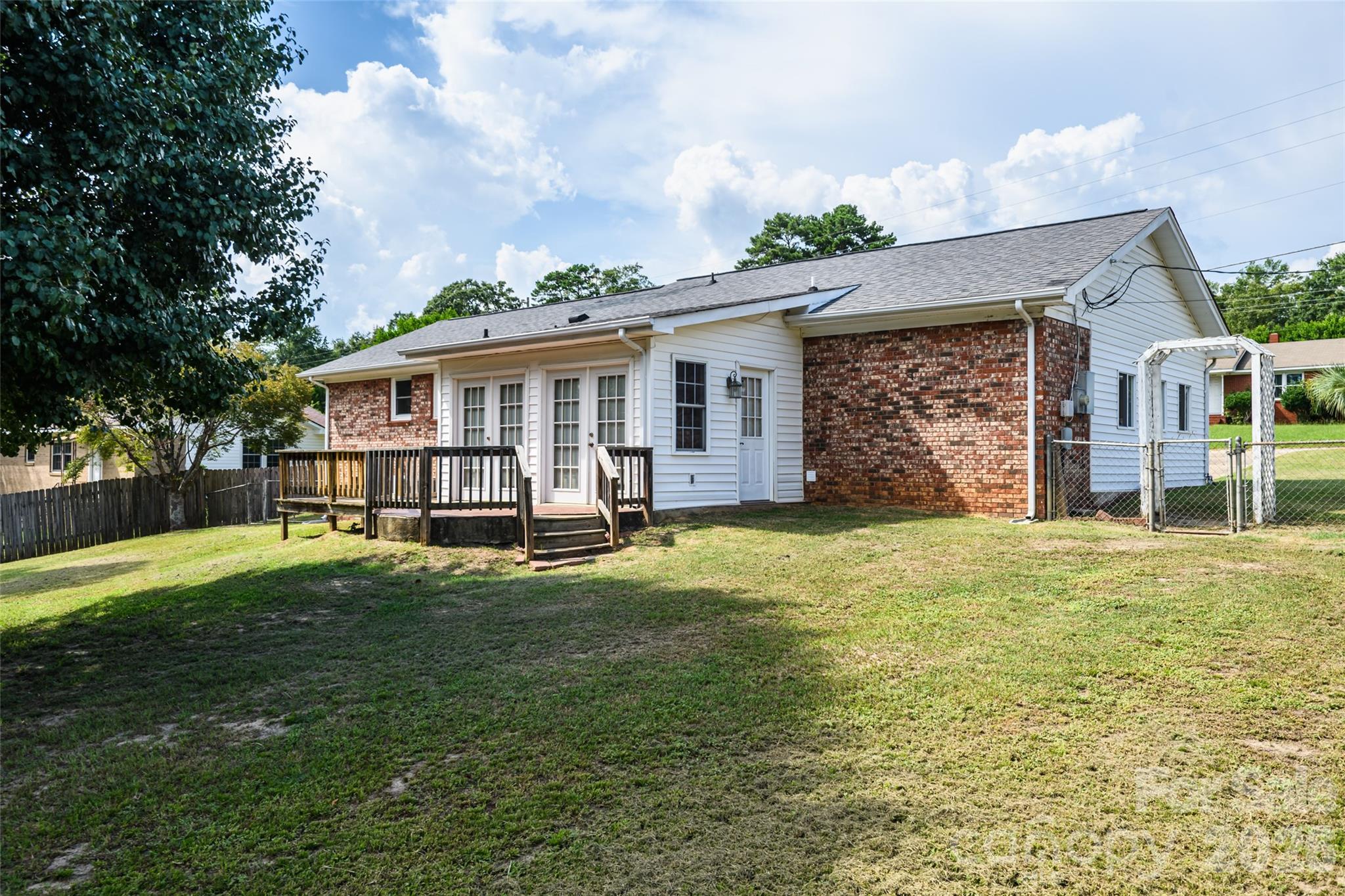 5426 Oakcrest Road Property Photo 47