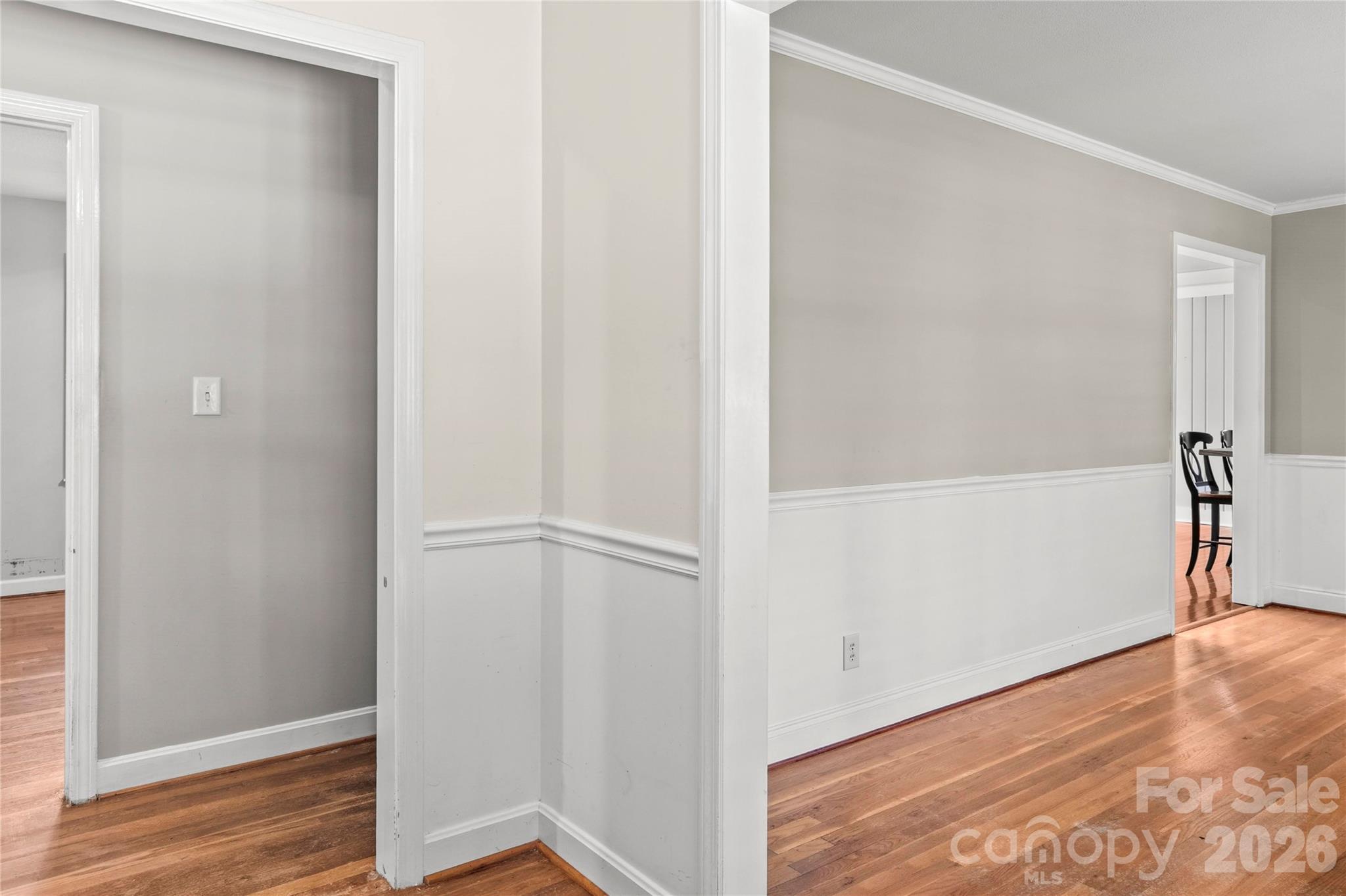 560 Kelway Place Property Photo 8