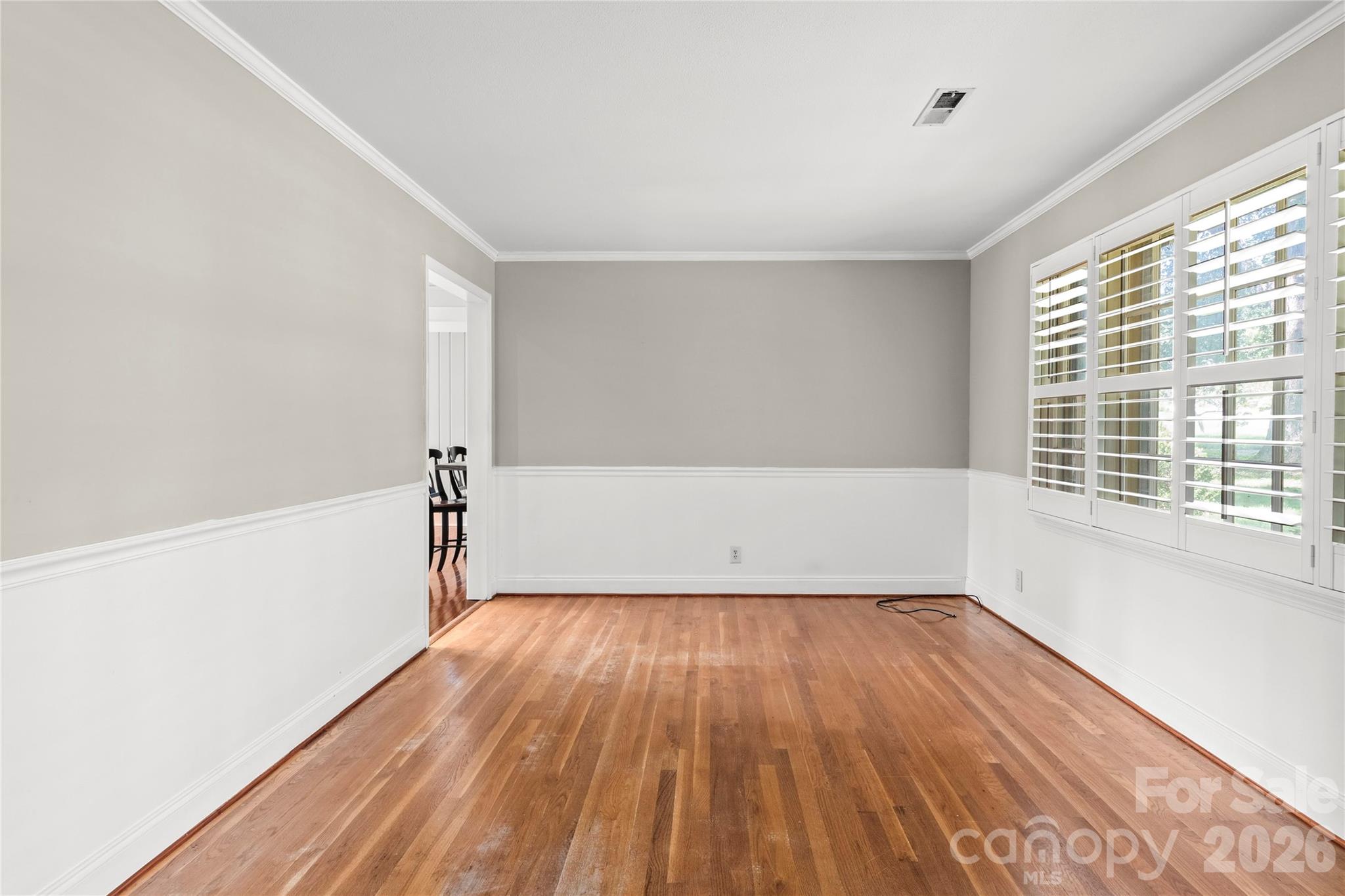 560 Kelway Place Property Photo 9
