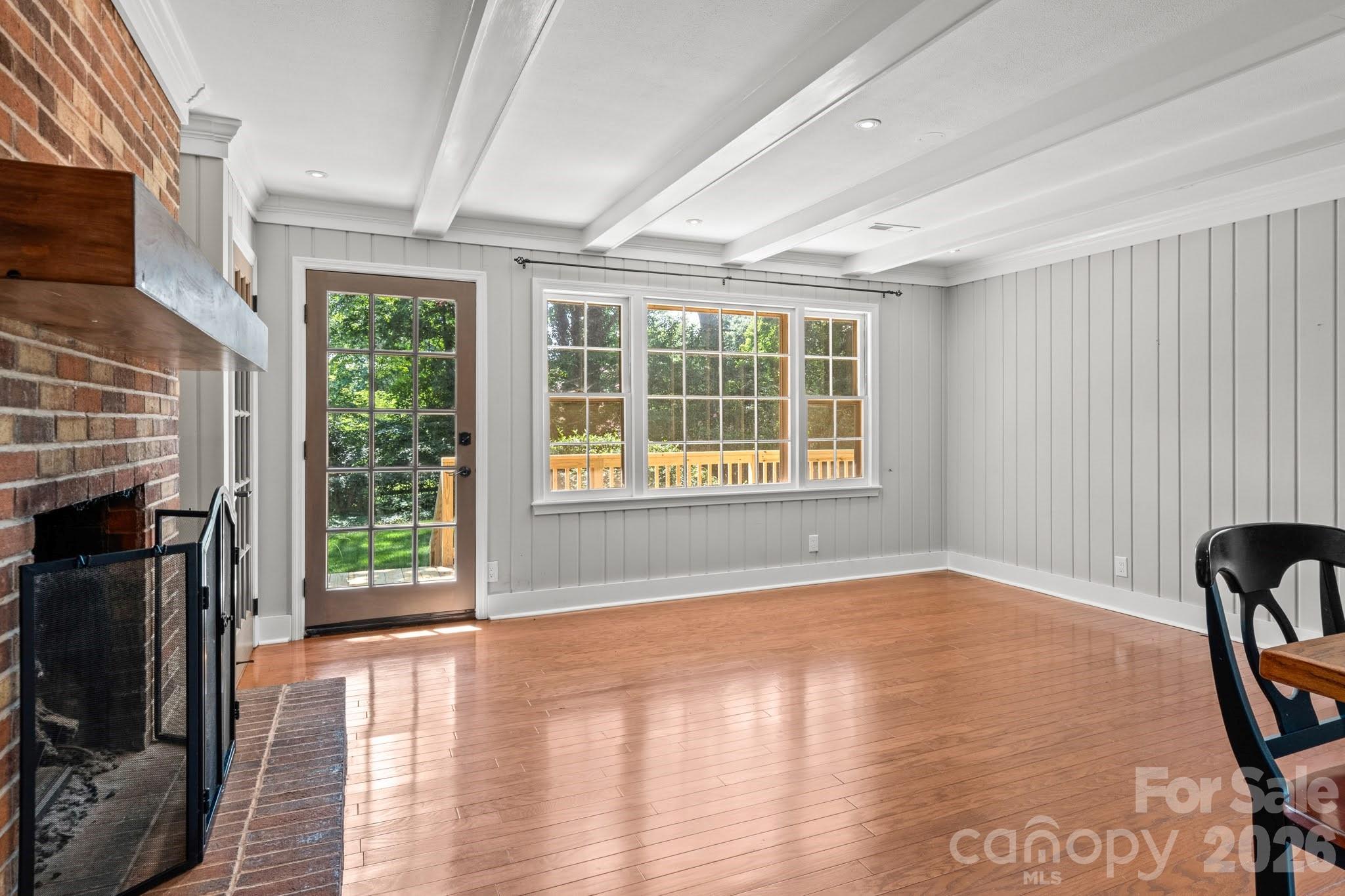 560 Kelway Place Property Photo 11