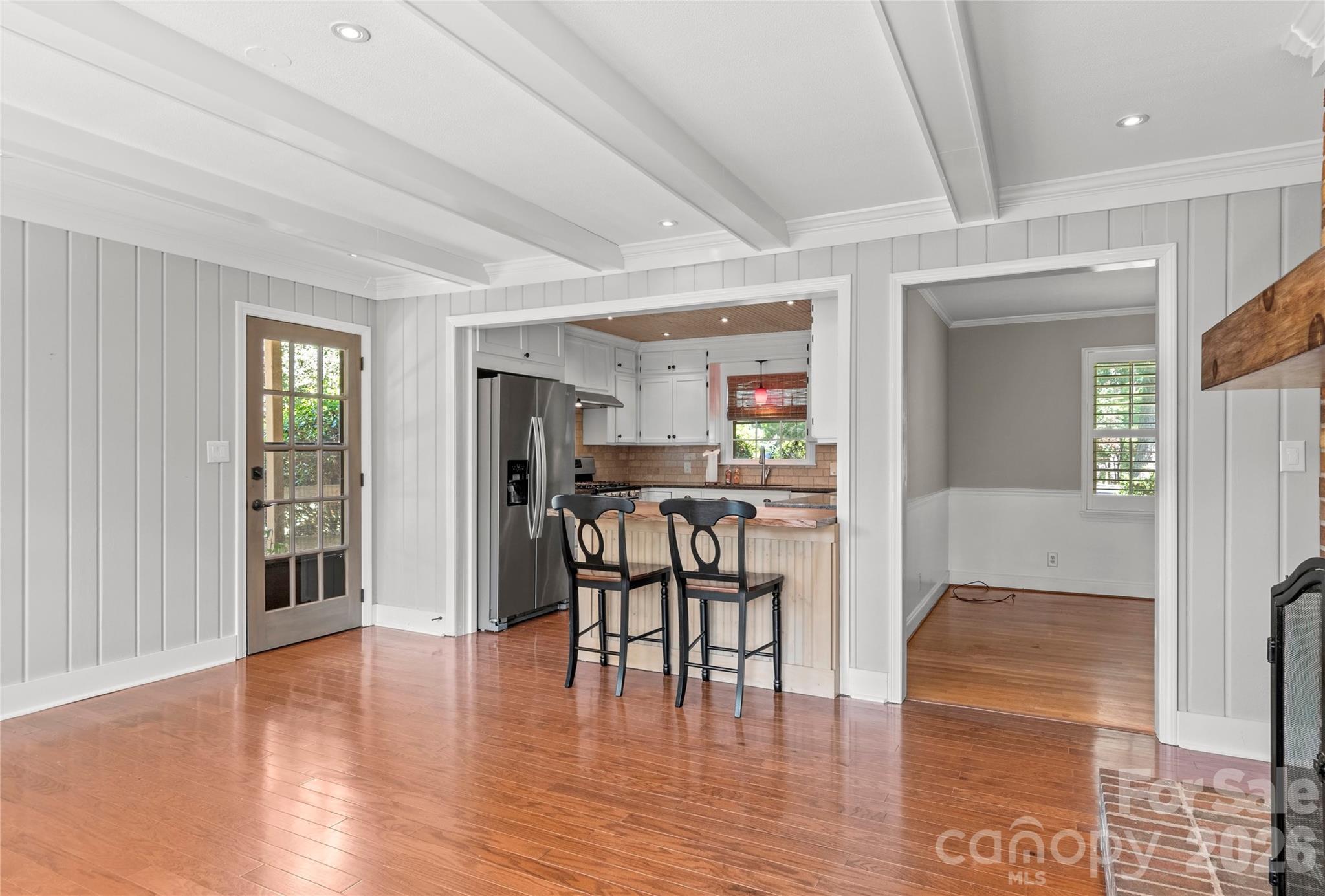 560 Kelway Place Property Photo 14