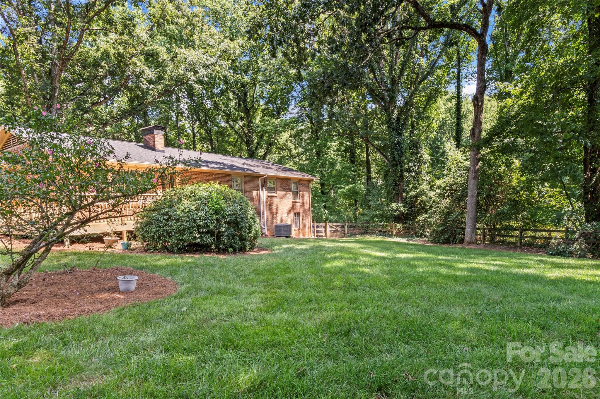 560 Kelway Place Property Photo 31