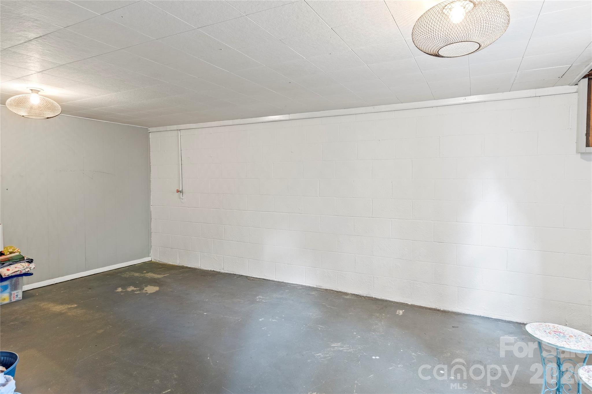 560 Kelway Place Property Photo 37