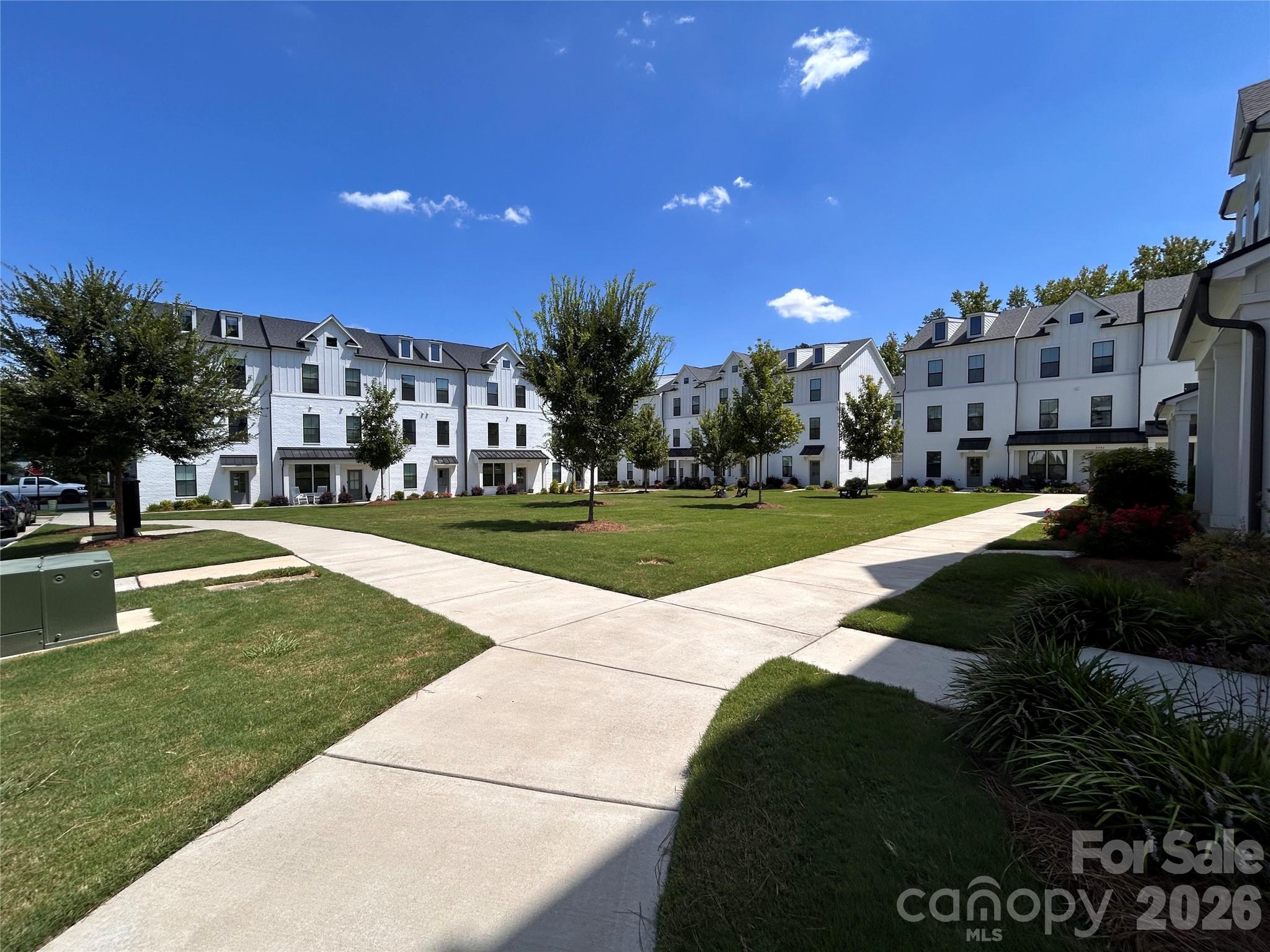 2414 Magnolia Blossom Way Property Photo 45