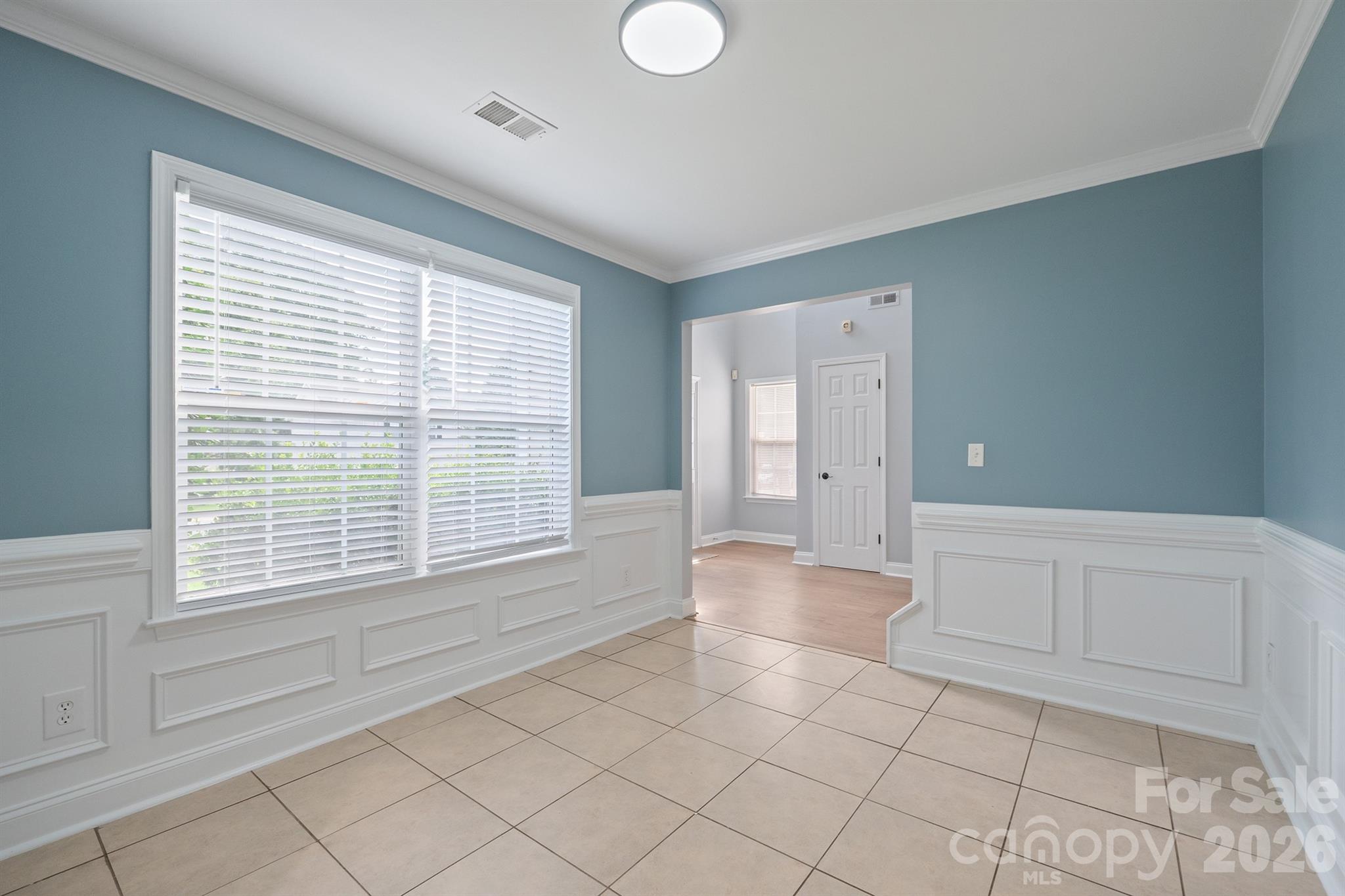 2646 Amber Crest Drive Property Photo 7
