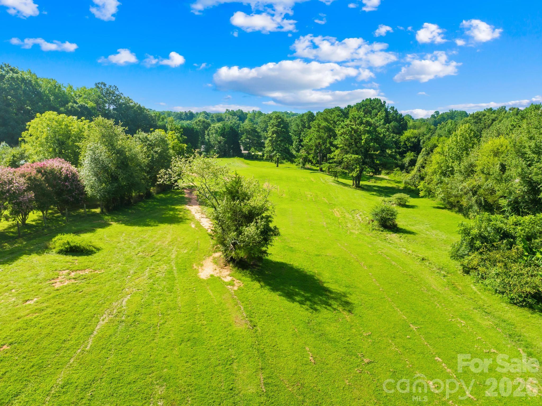 325 Big Indian Loop Property Photo 2