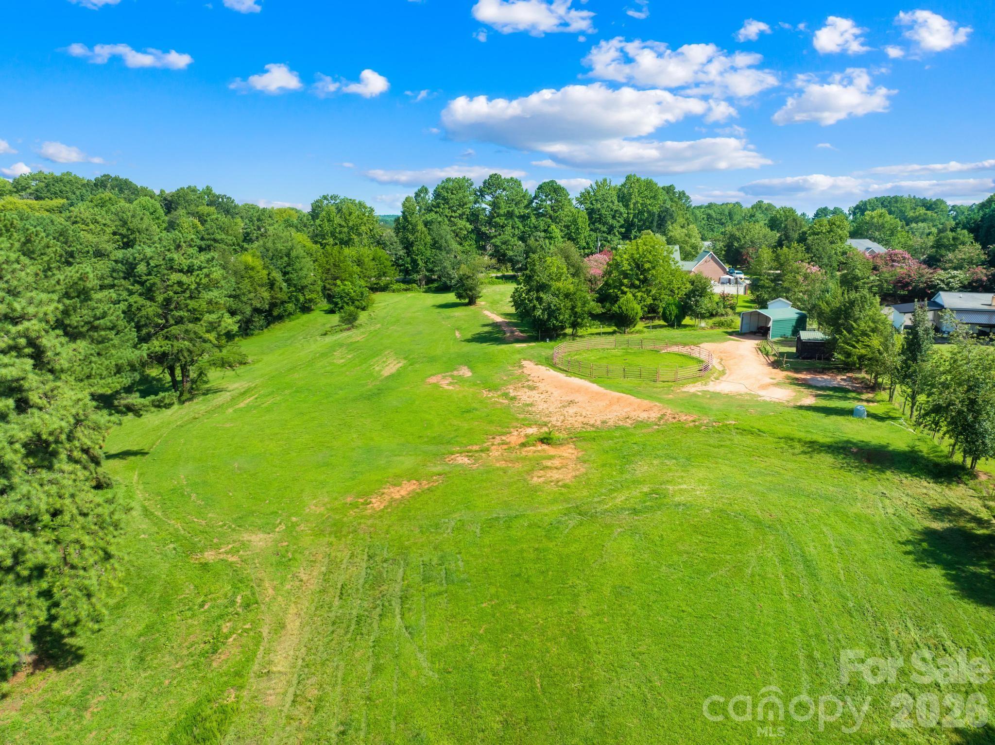 325 Big Indian Loop Property Photo 4