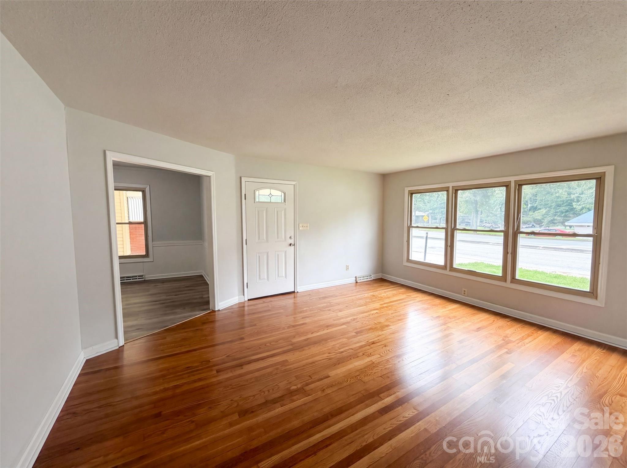 1951 Taylor Drive Property Photo 8