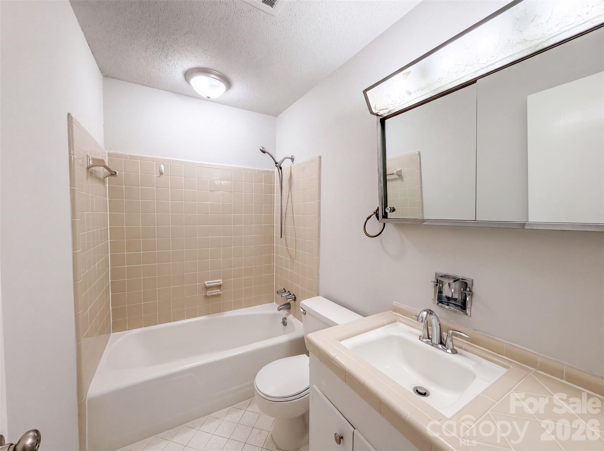 1951 Taylor Drive Property Photo 12