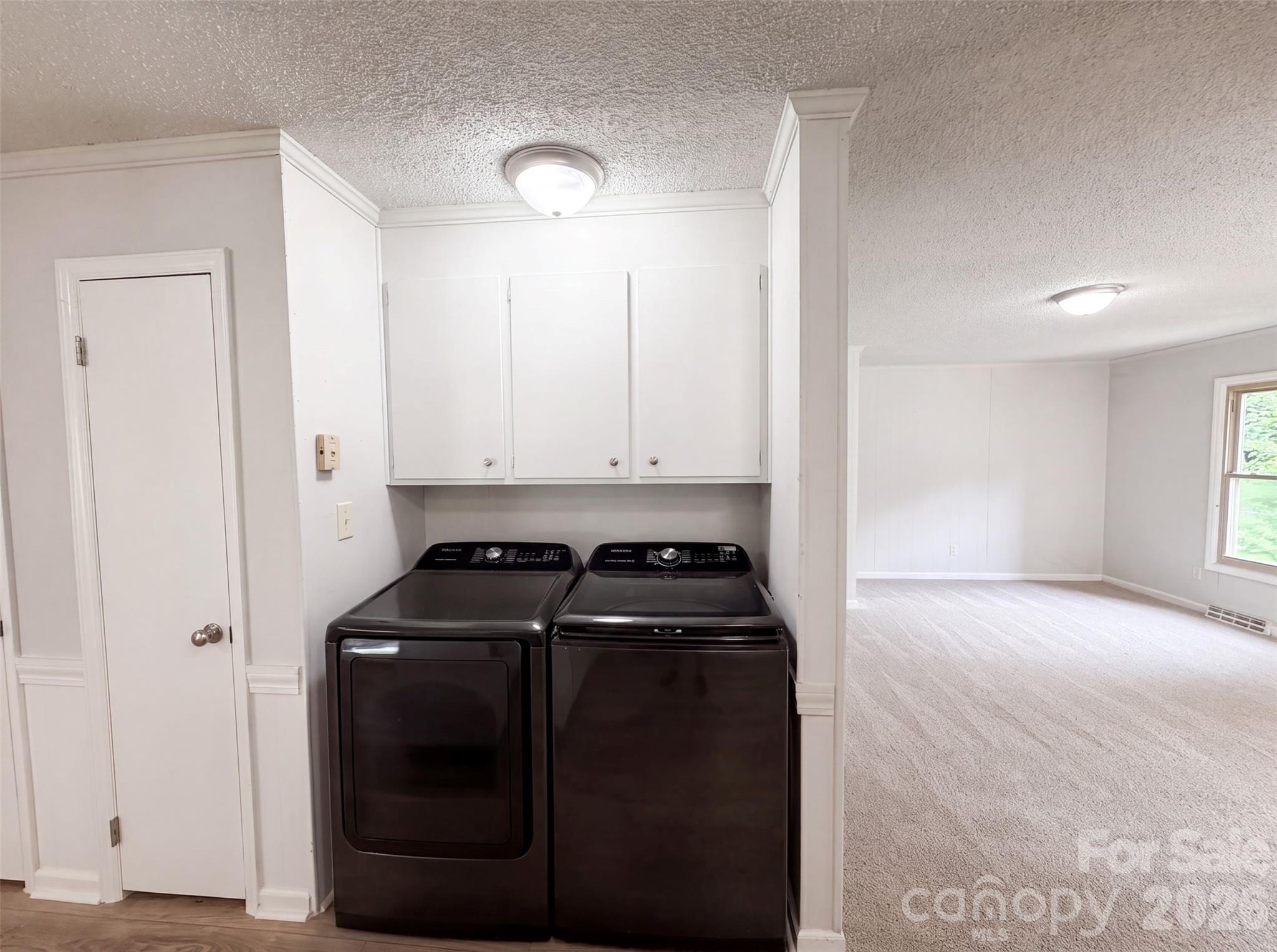 1951 Taylor Drive Property Photo 15