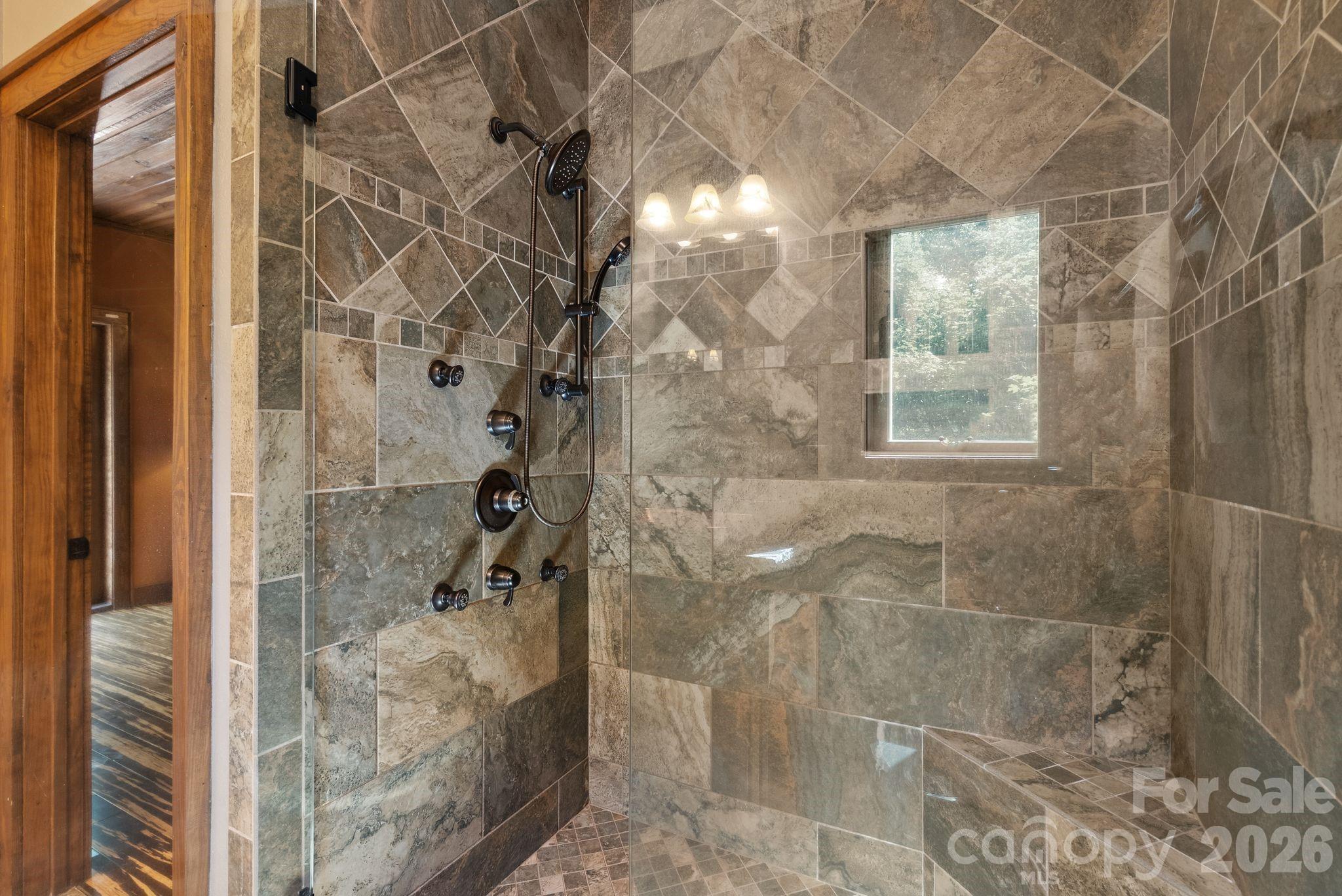 100 Moonshineholler Drive Property Photo 8