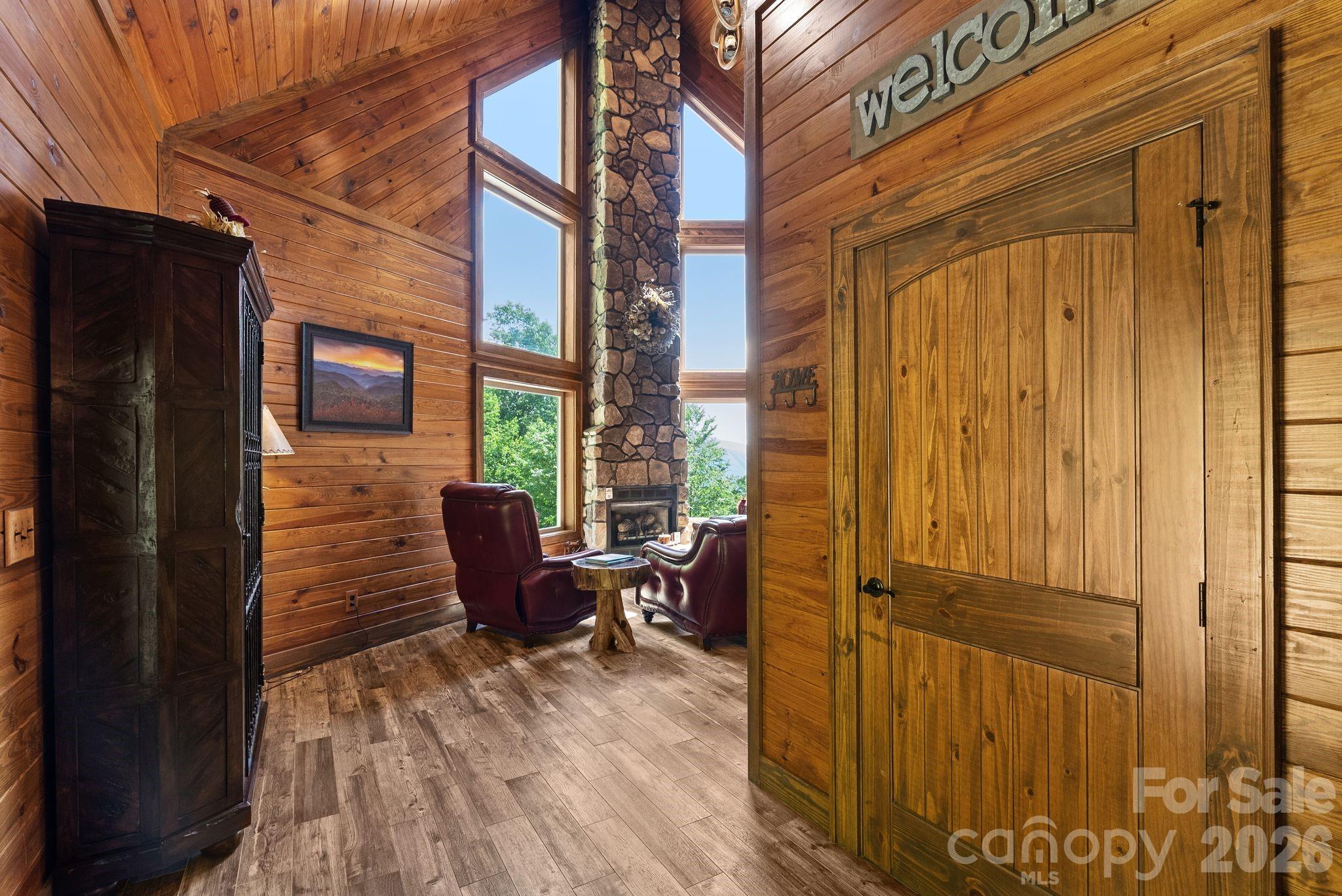 100 Moonshineholler Drive Property Photo 14