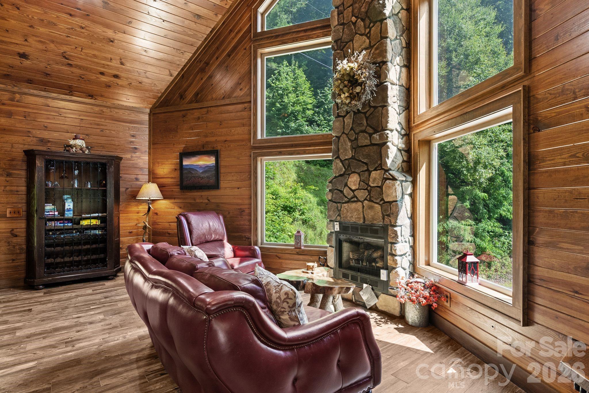 100 Moonshineholler Drive Property Photo 19