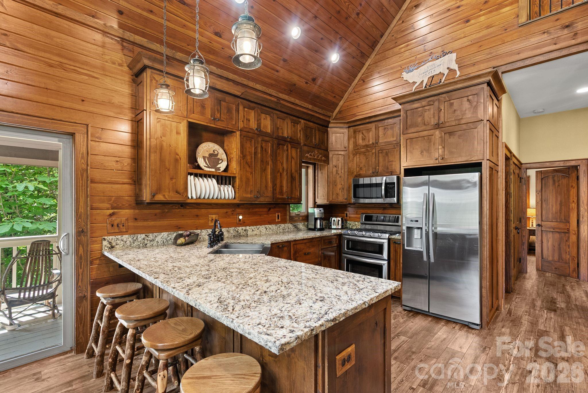 100 Moonshineholler Drive Property Photo 21