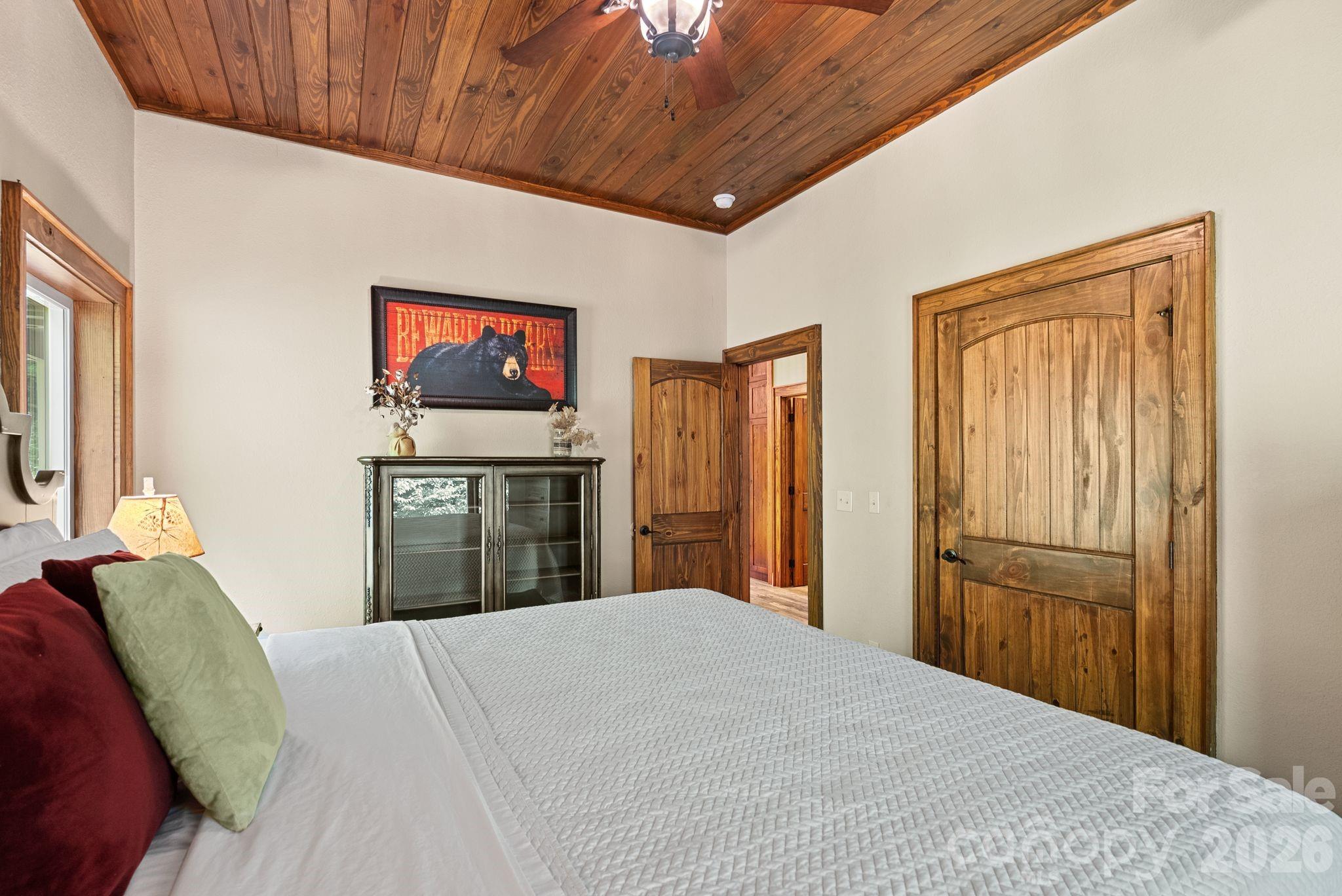 100 Moonshineholler Drive Property Photo 27