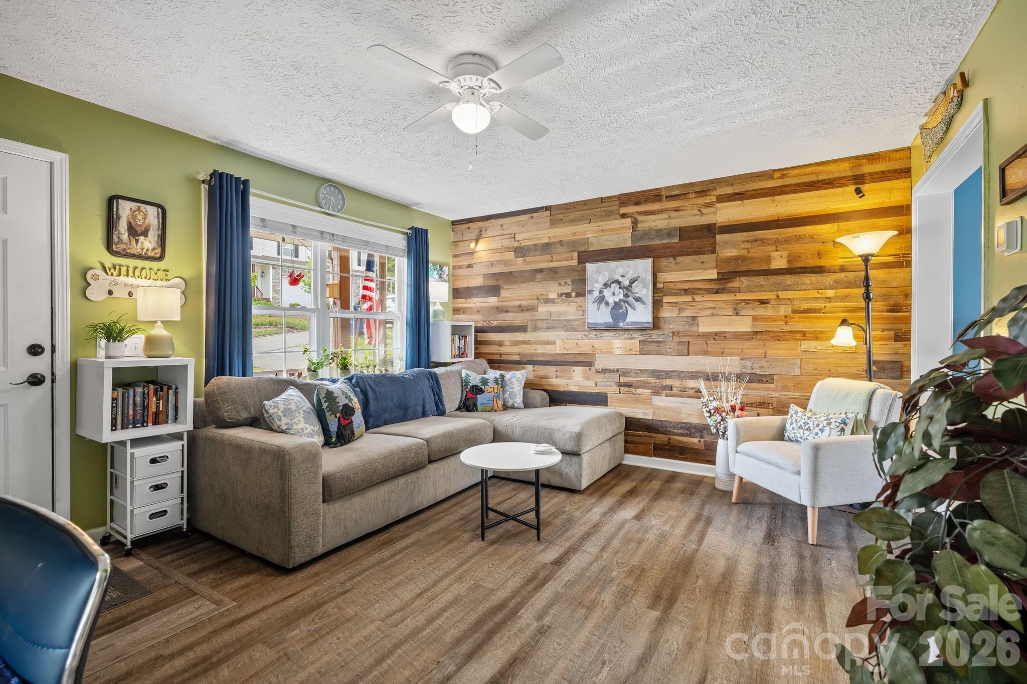 109 Loch Haven Road Property Photo 3