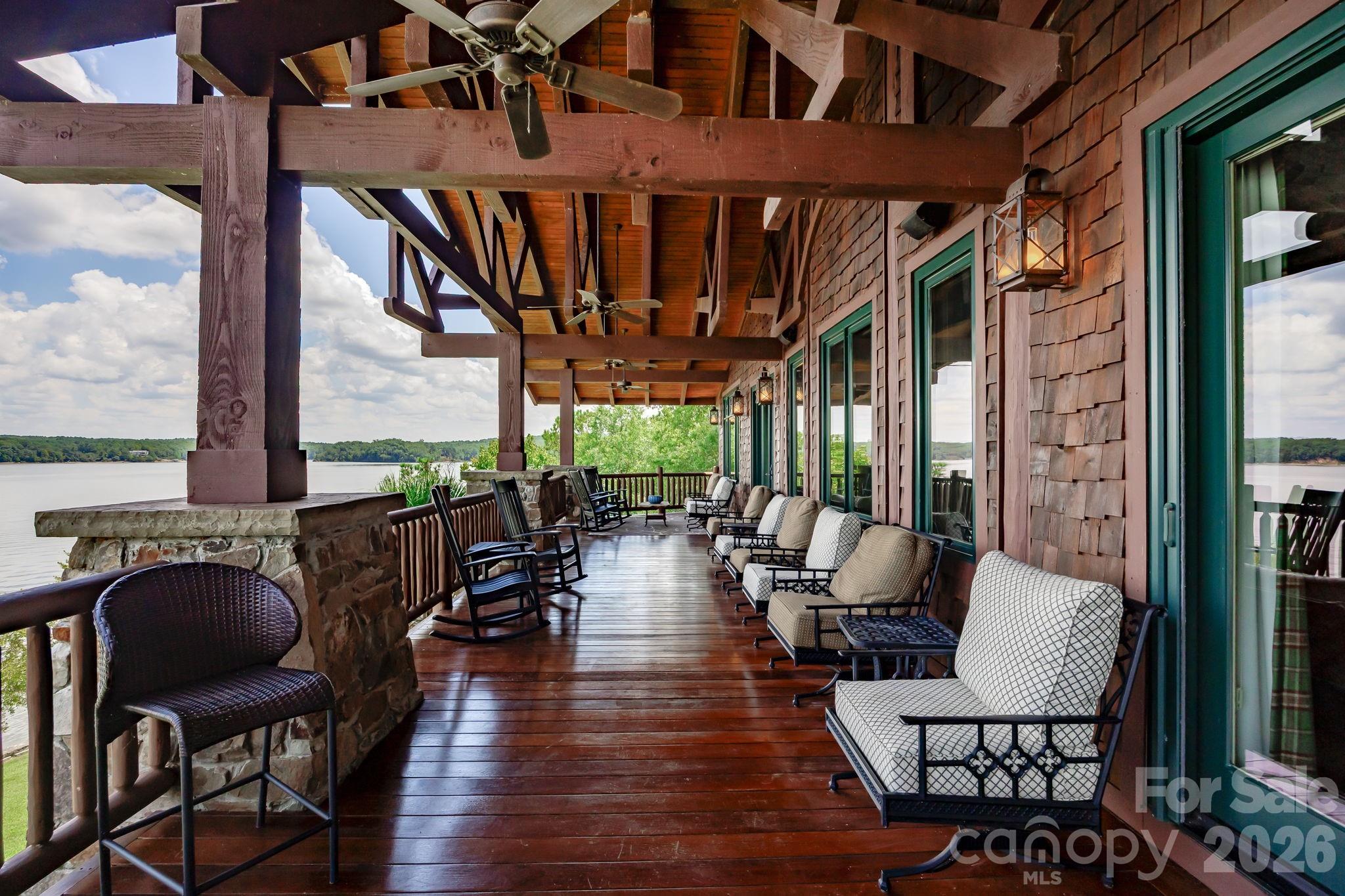 197 Smooth Rock Point Property Photo 15