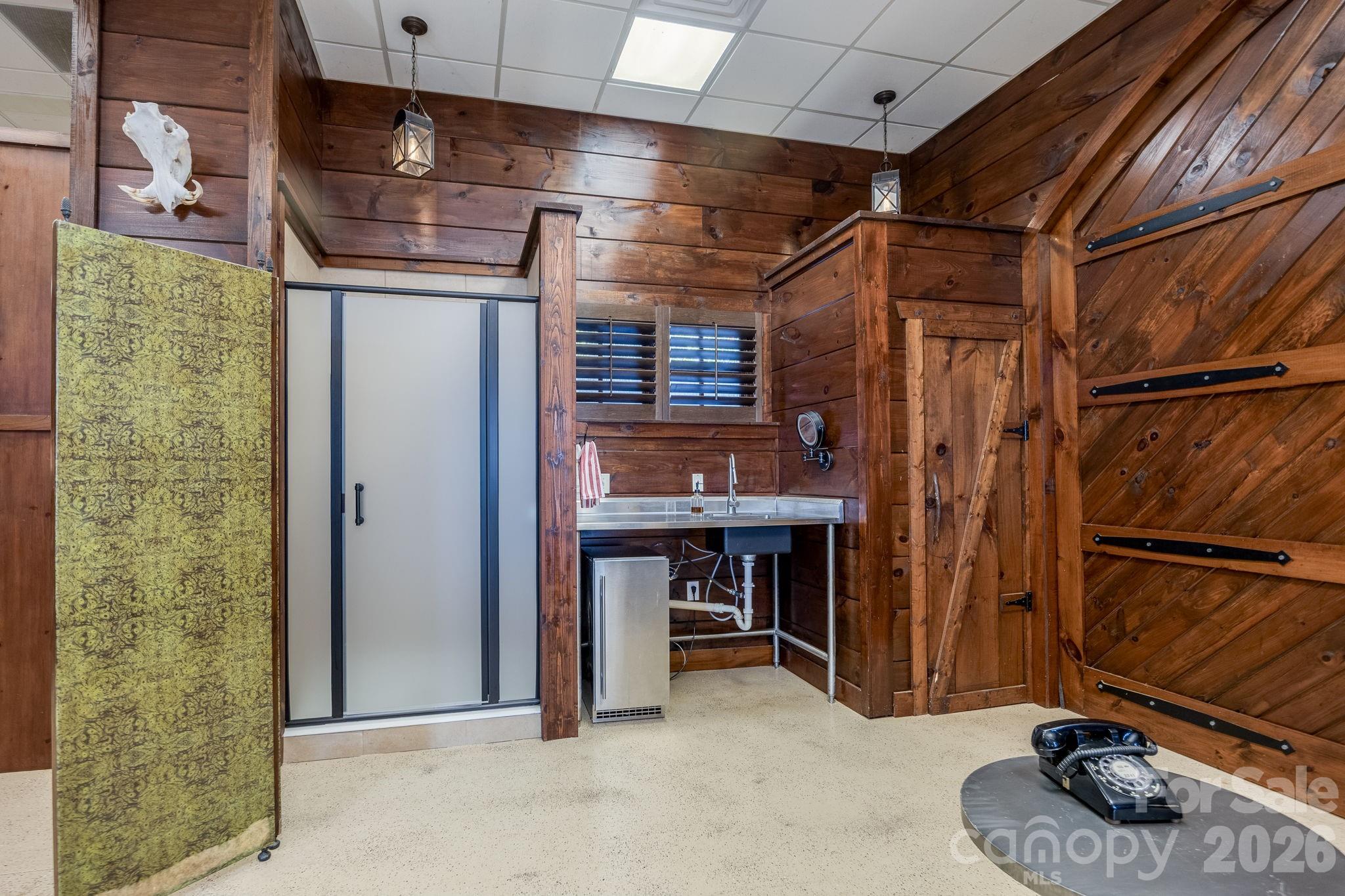 197 Smooth Rock Point Property Photo 35