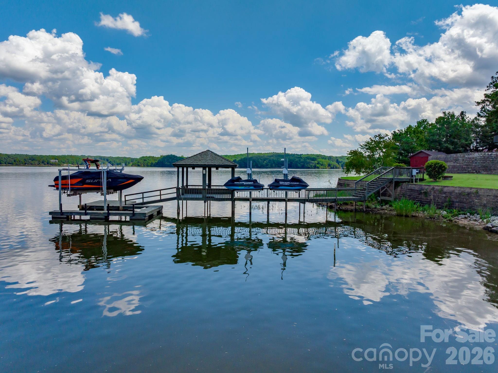 197 Smooth Rock Point Property Photo 47
