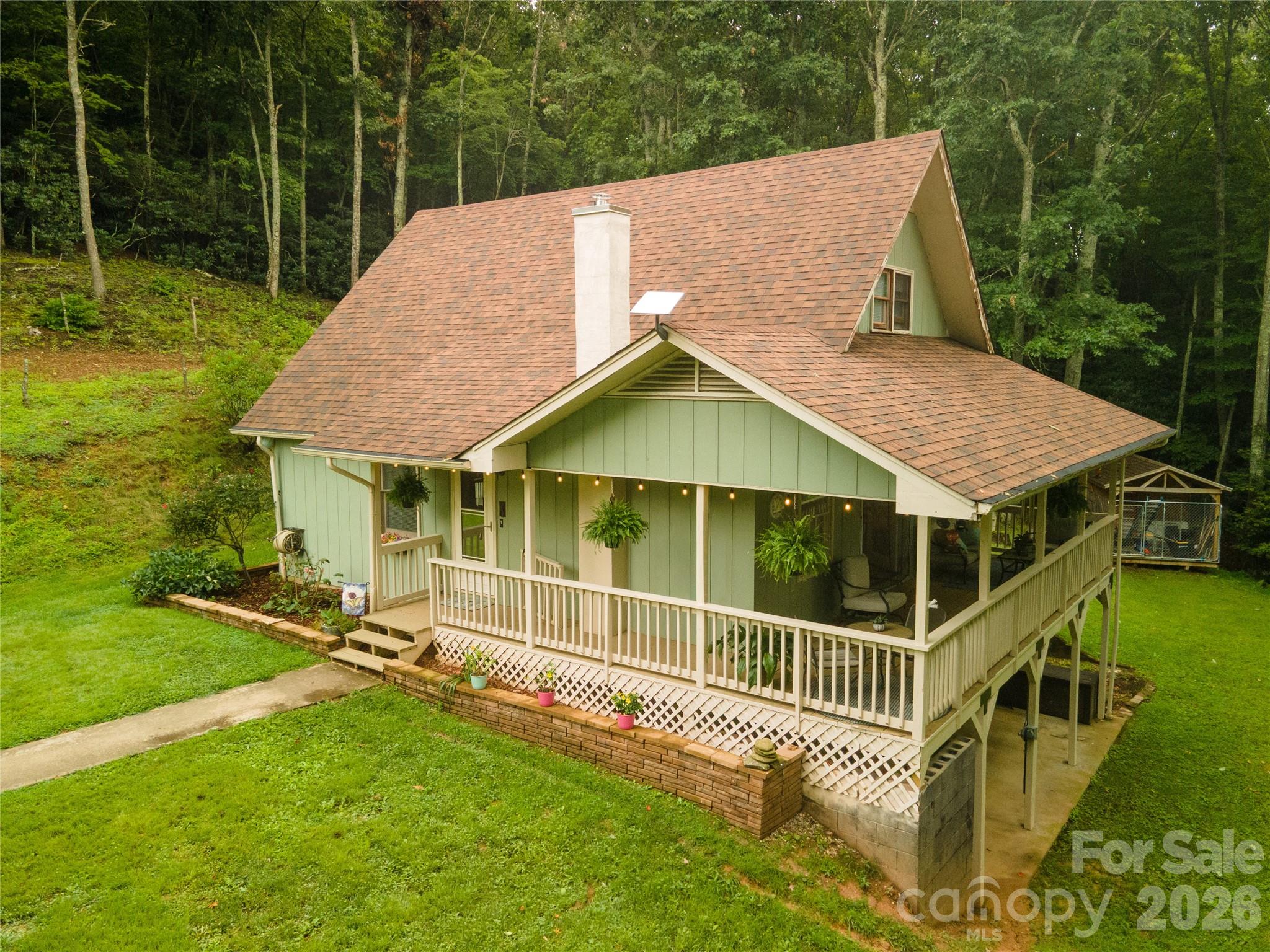 426 Meadowood Lane Property Photo 2