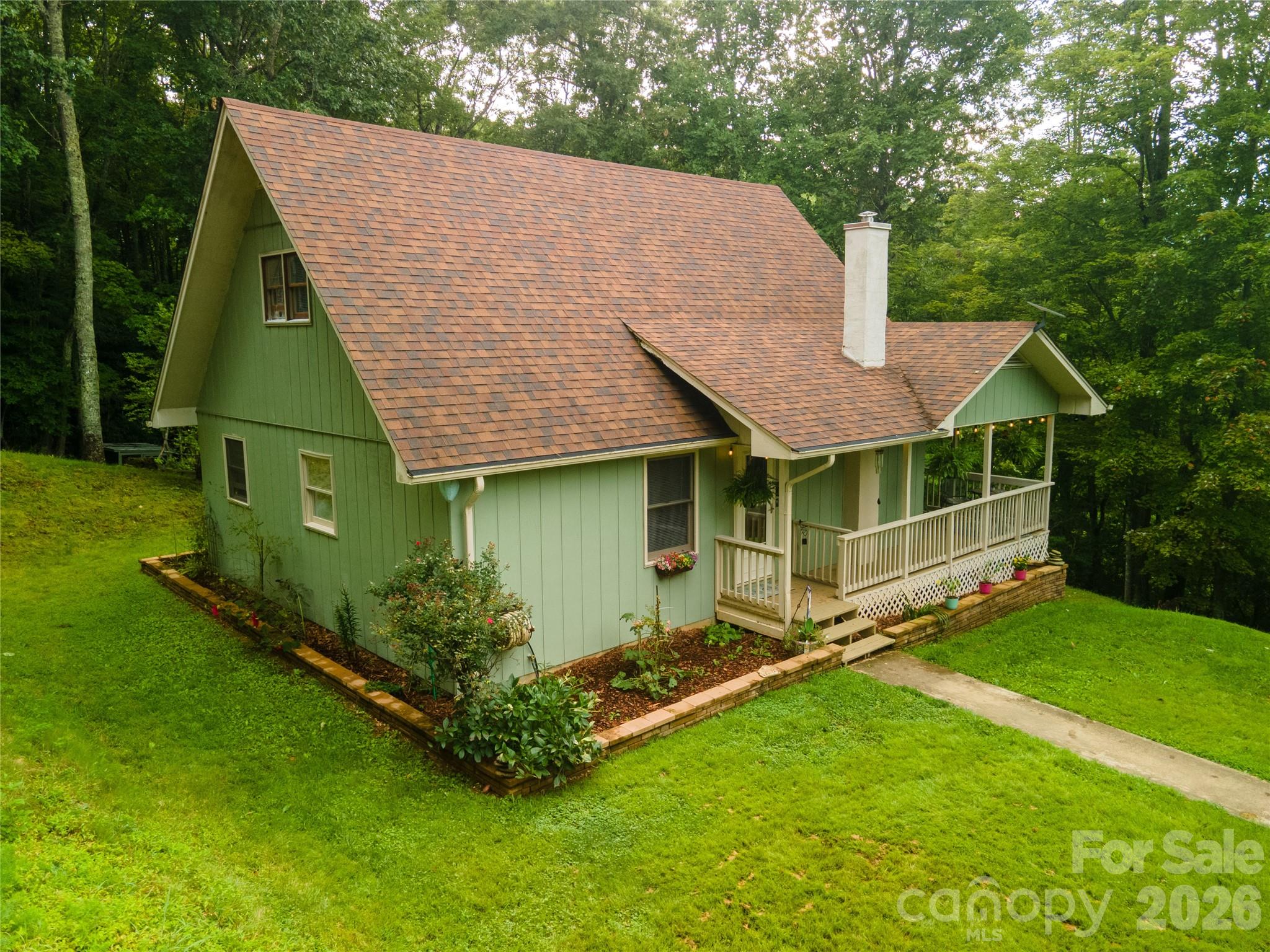 426 Meadowood Lane Property Photo 3
