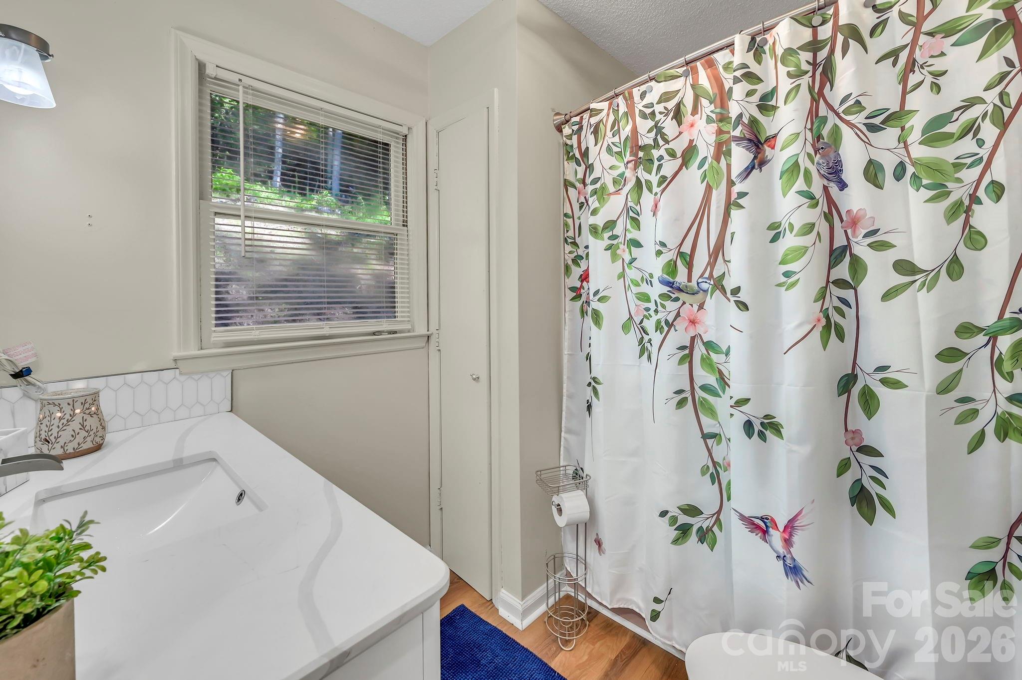 426 Meadowood Lane Property Photo 24