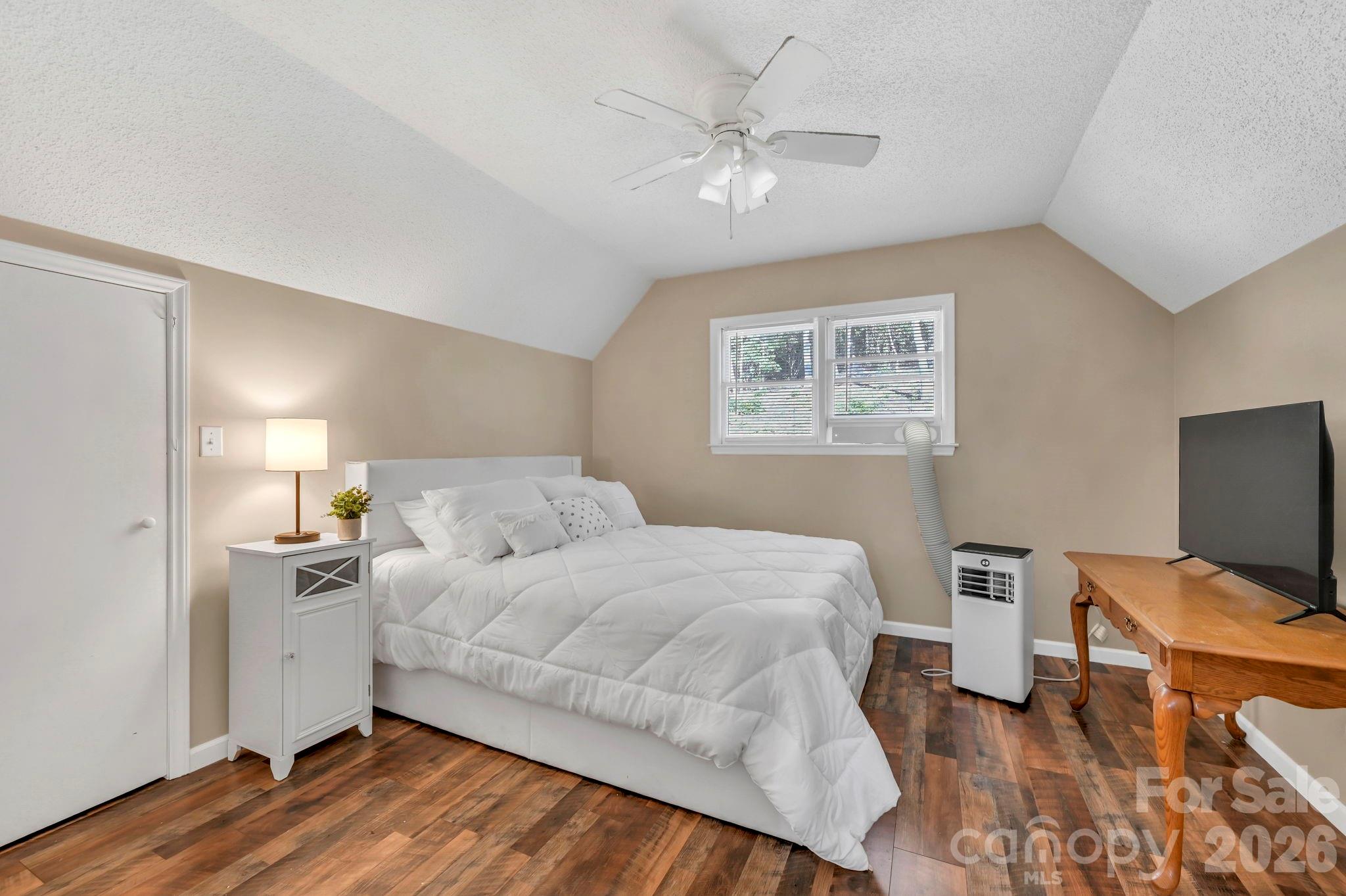 426 Meadowood Lane Property Photo 26