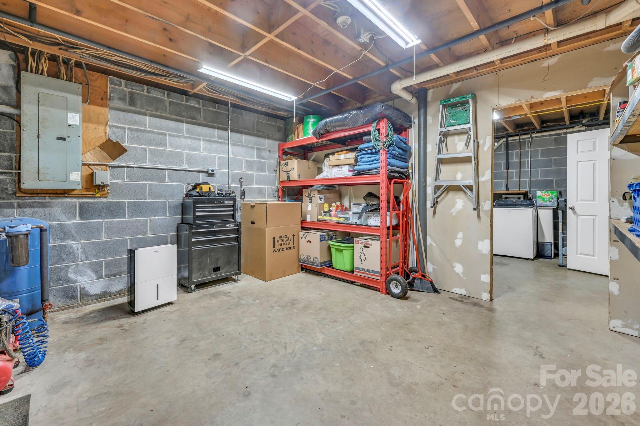 426 Meadowood Lane Property Photo 36