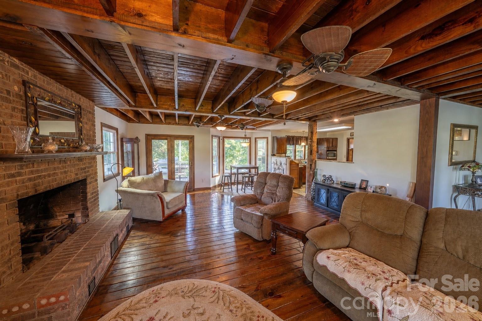 4904 Willow Pond Road Property Photo 9
