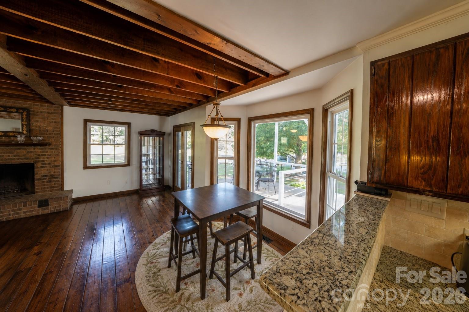 4904 Willow Pond Road Property Photo 10