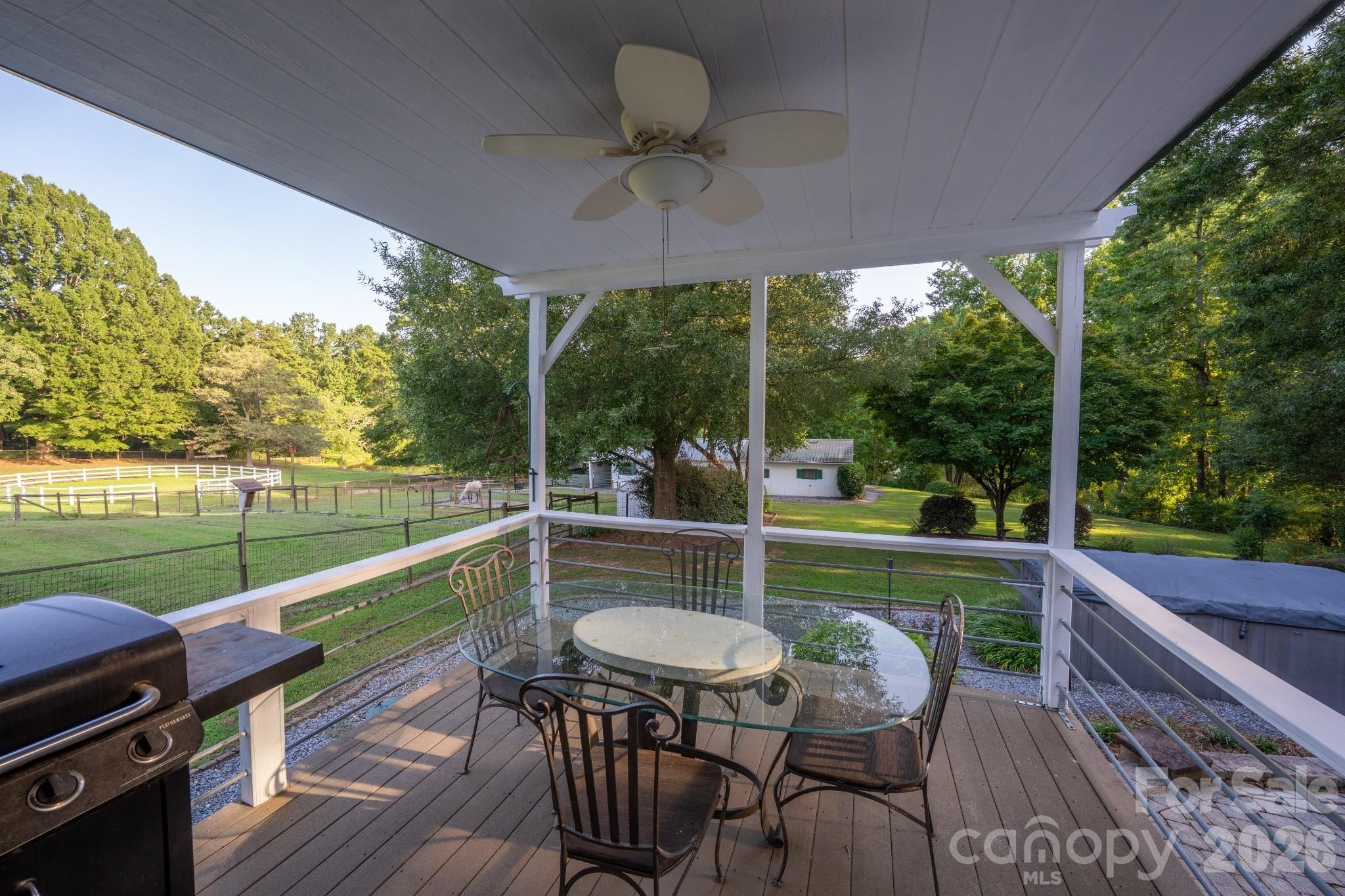 4904 Willow Pond Road Property Photo 32
