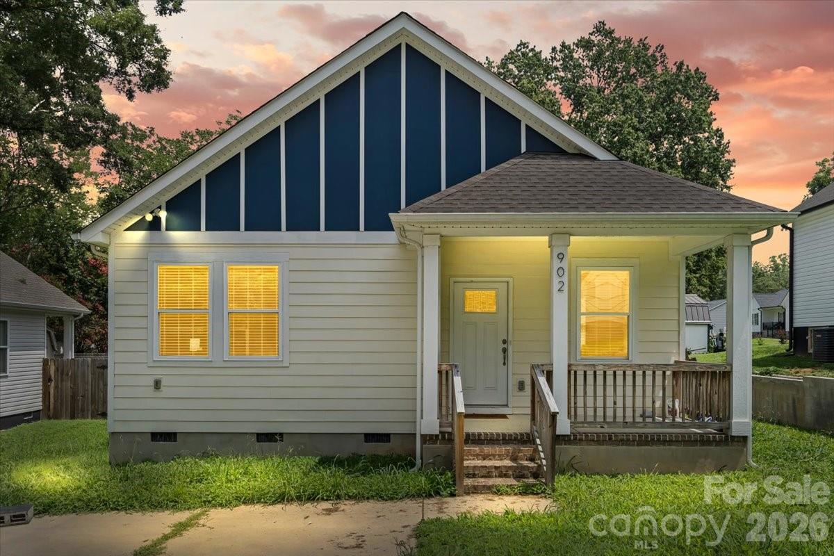 902 4th Street Property Photo 2