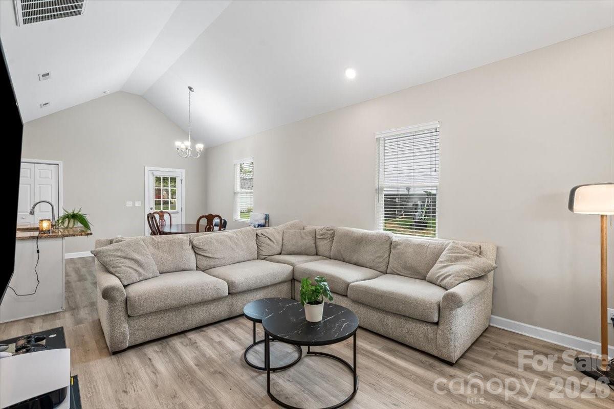 902 4th Street Property Photo 5