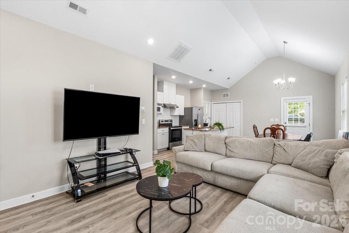 902 4th Street Property Photo 6