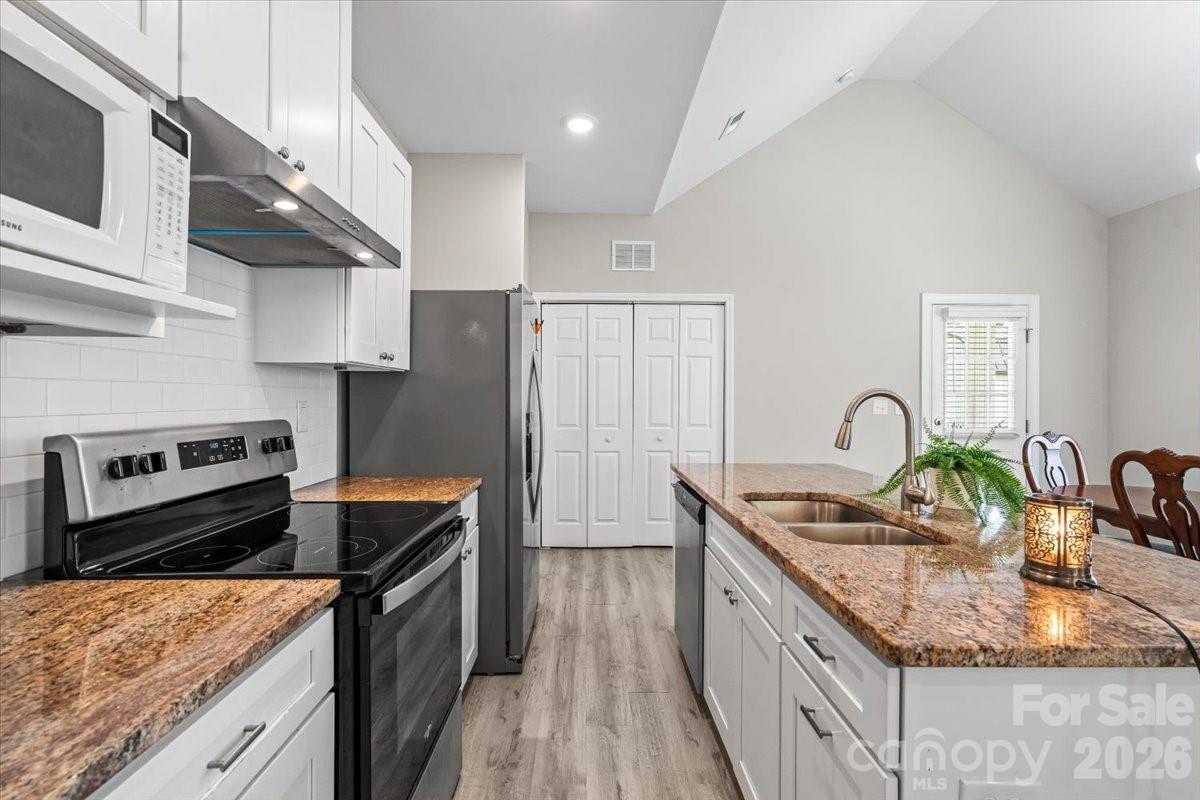 902 4th Street Property Photo 11
