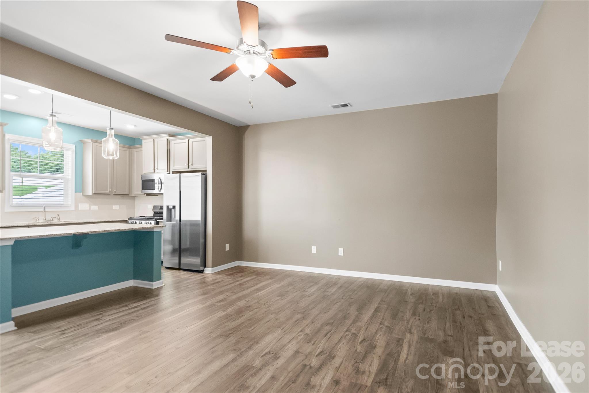 8176 Sheffield Drive Property Photo 8
