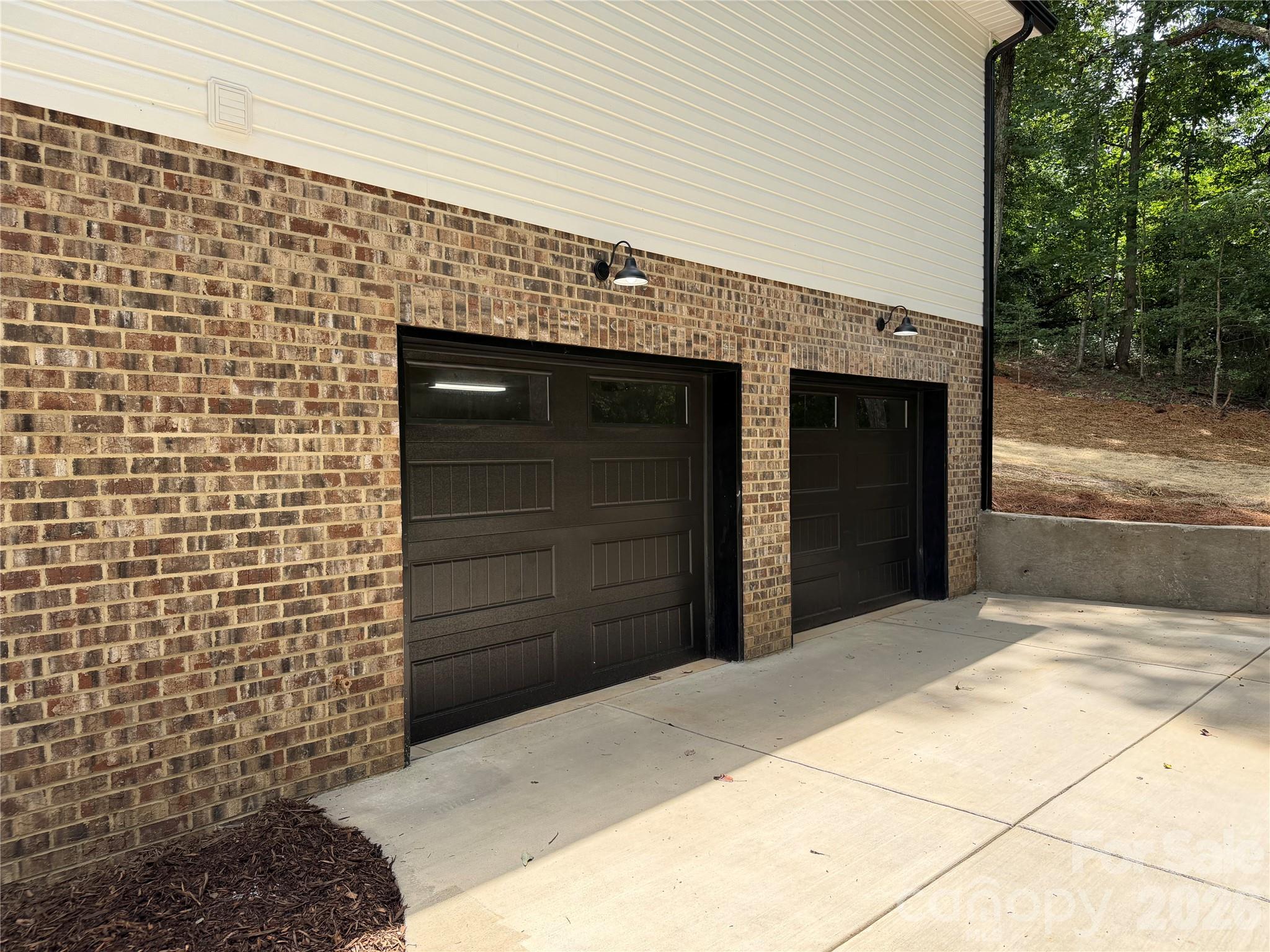 1135 Pinebrook Avenue Property Photo 5