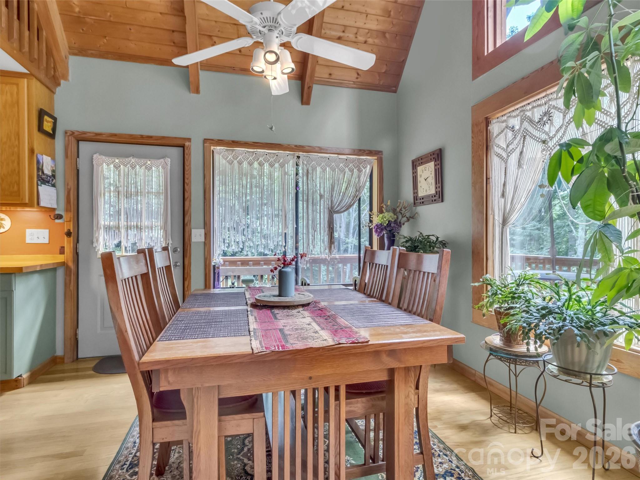 170 Wonderwood Lane Property Photo 11