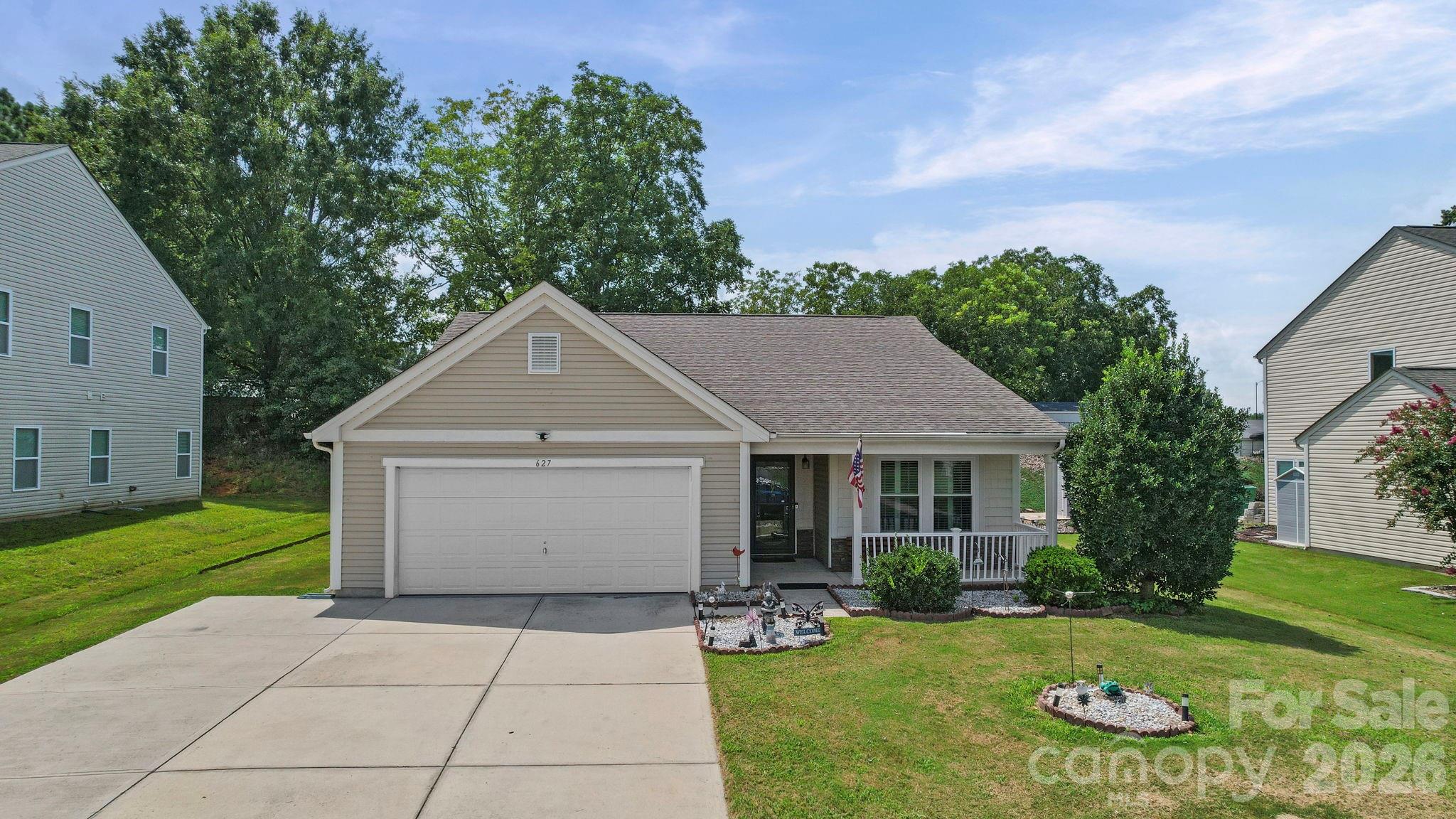 627 Smokehouse Lane Property Photo 1