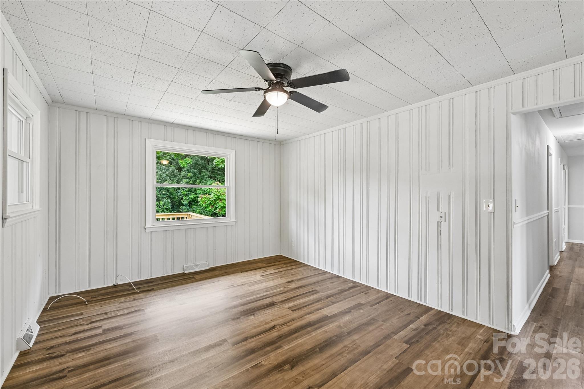 1811 S Post Road Property Photo 22