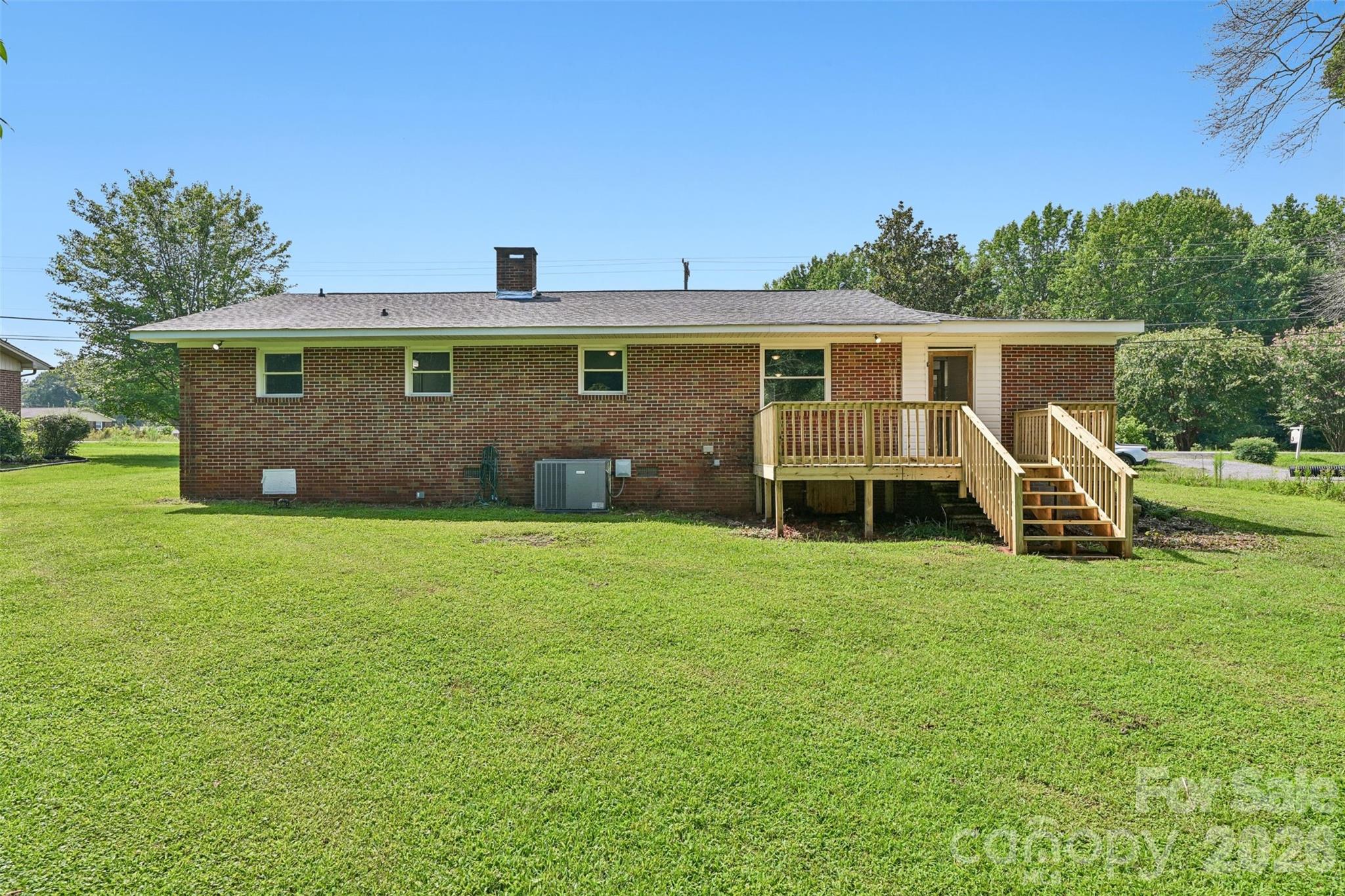 1811 S Post Road Property Photo 32