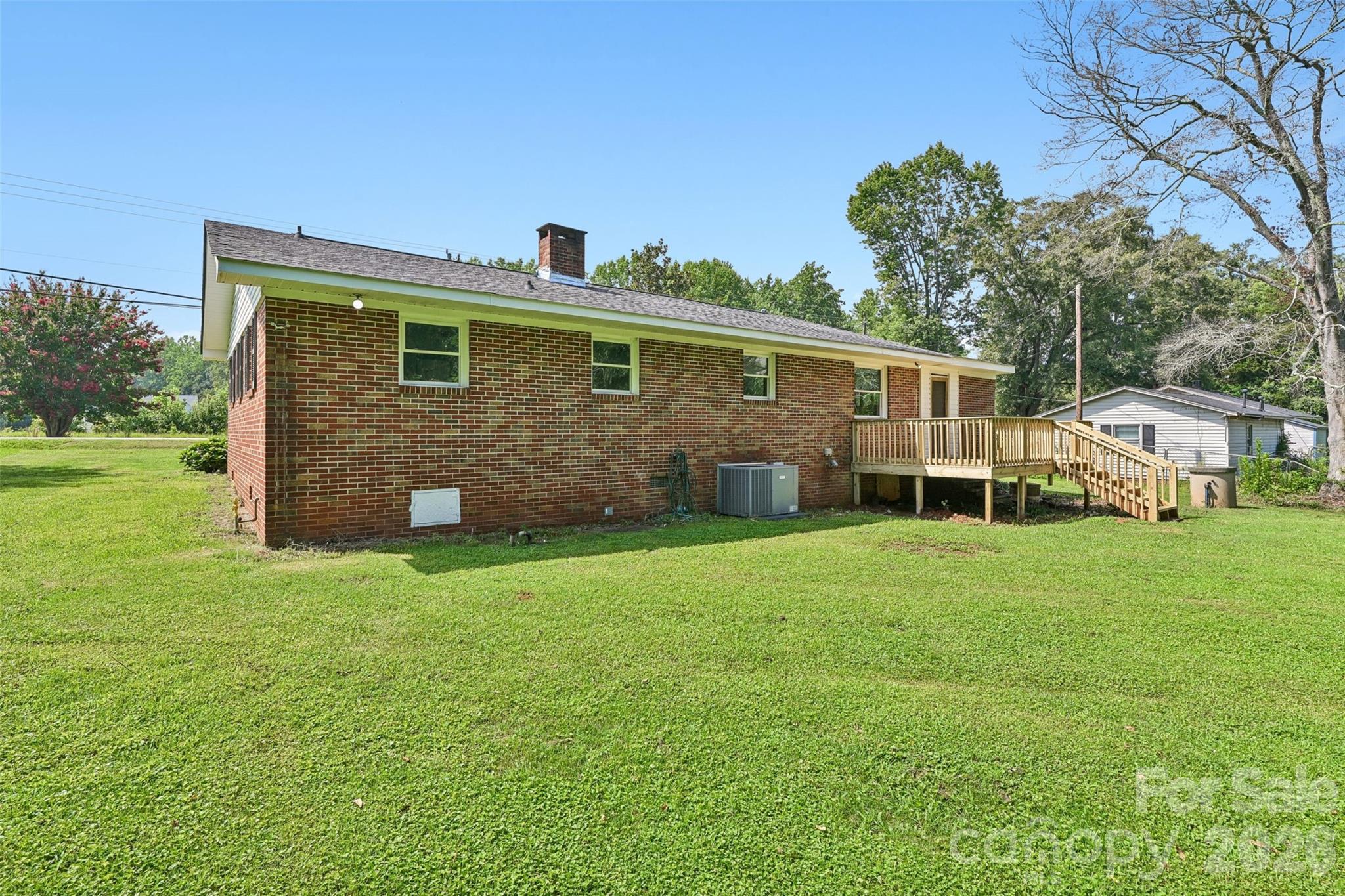 1811 S Post Road Property Photo 33