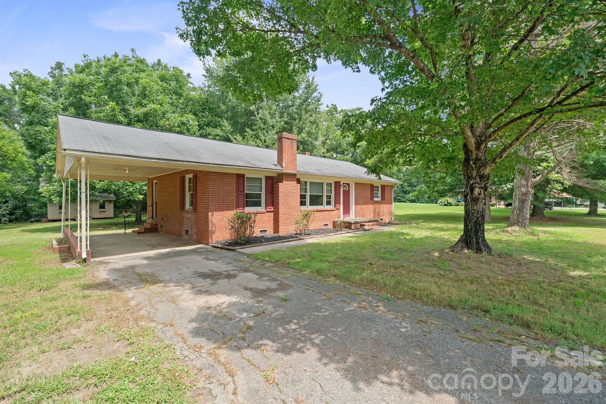 147 Oakdale Circle Property Photo 1