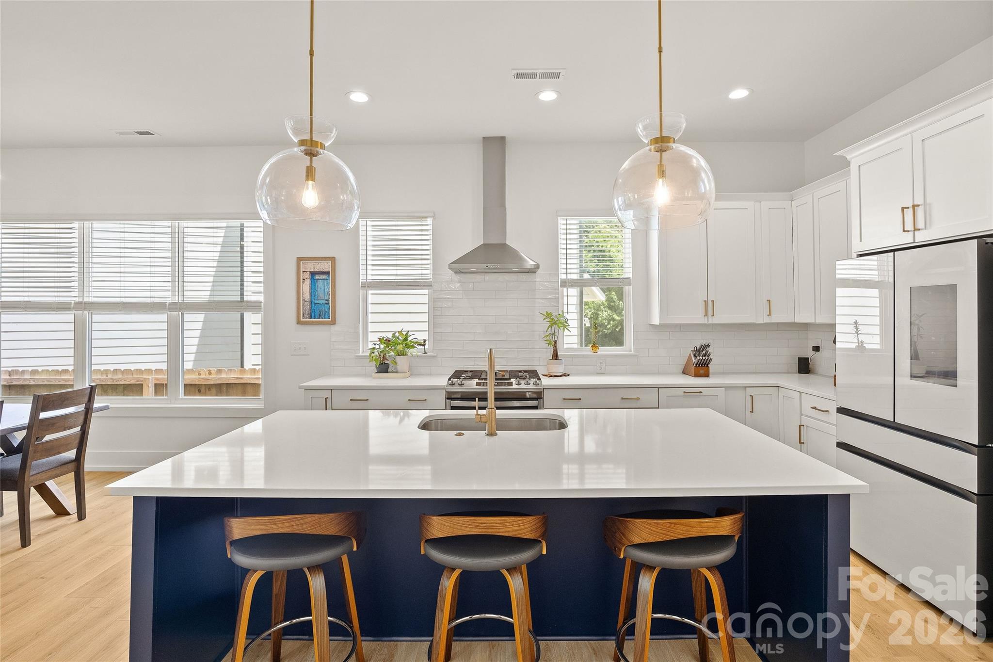 812 State Street Property Photo 5