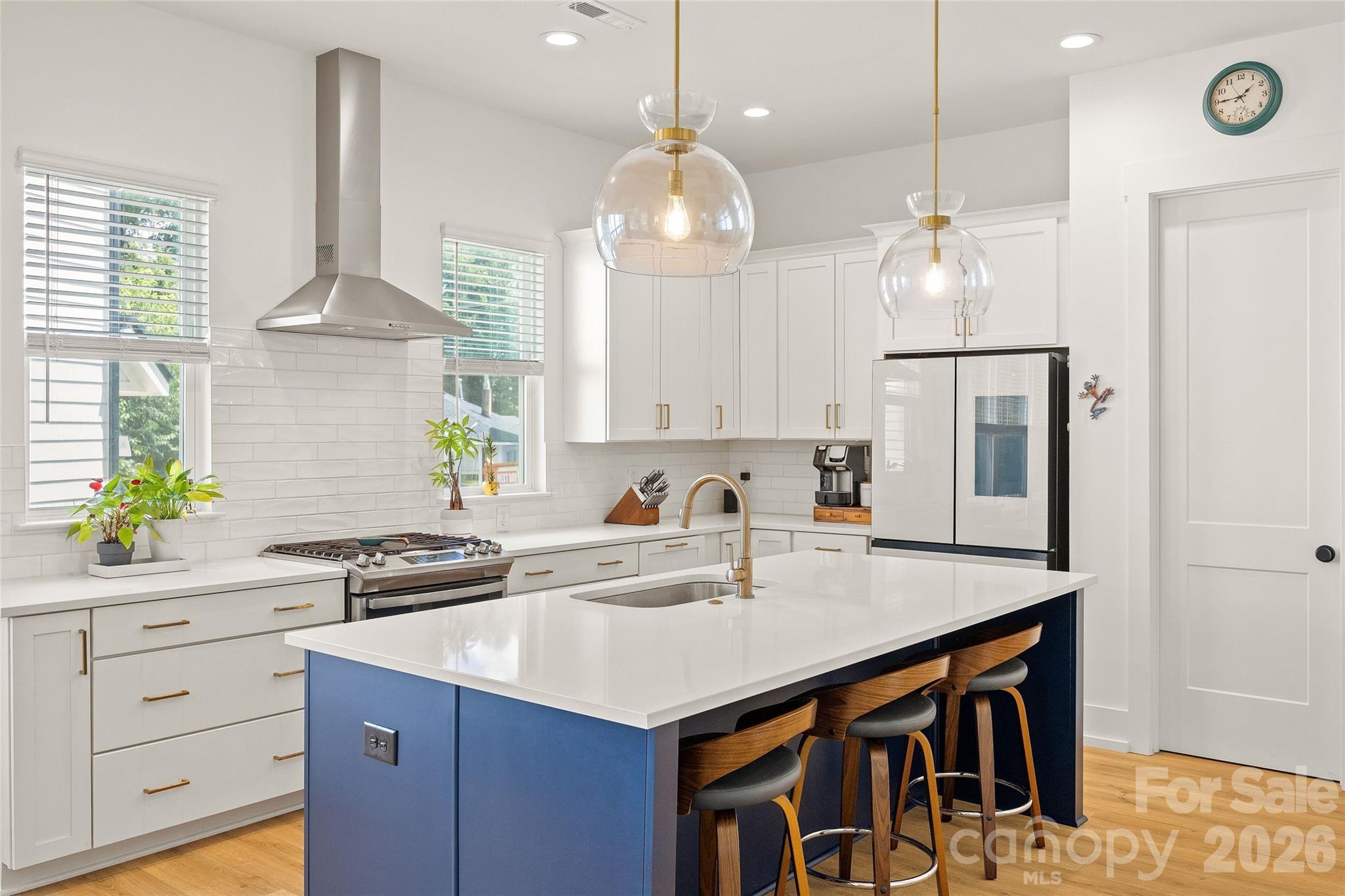 812 State Street Property Photo 7