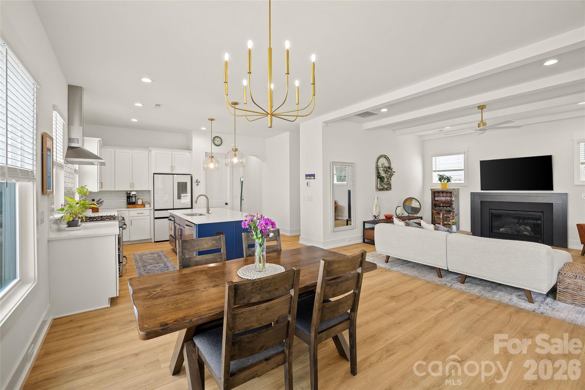812 State Street Property Photo 13