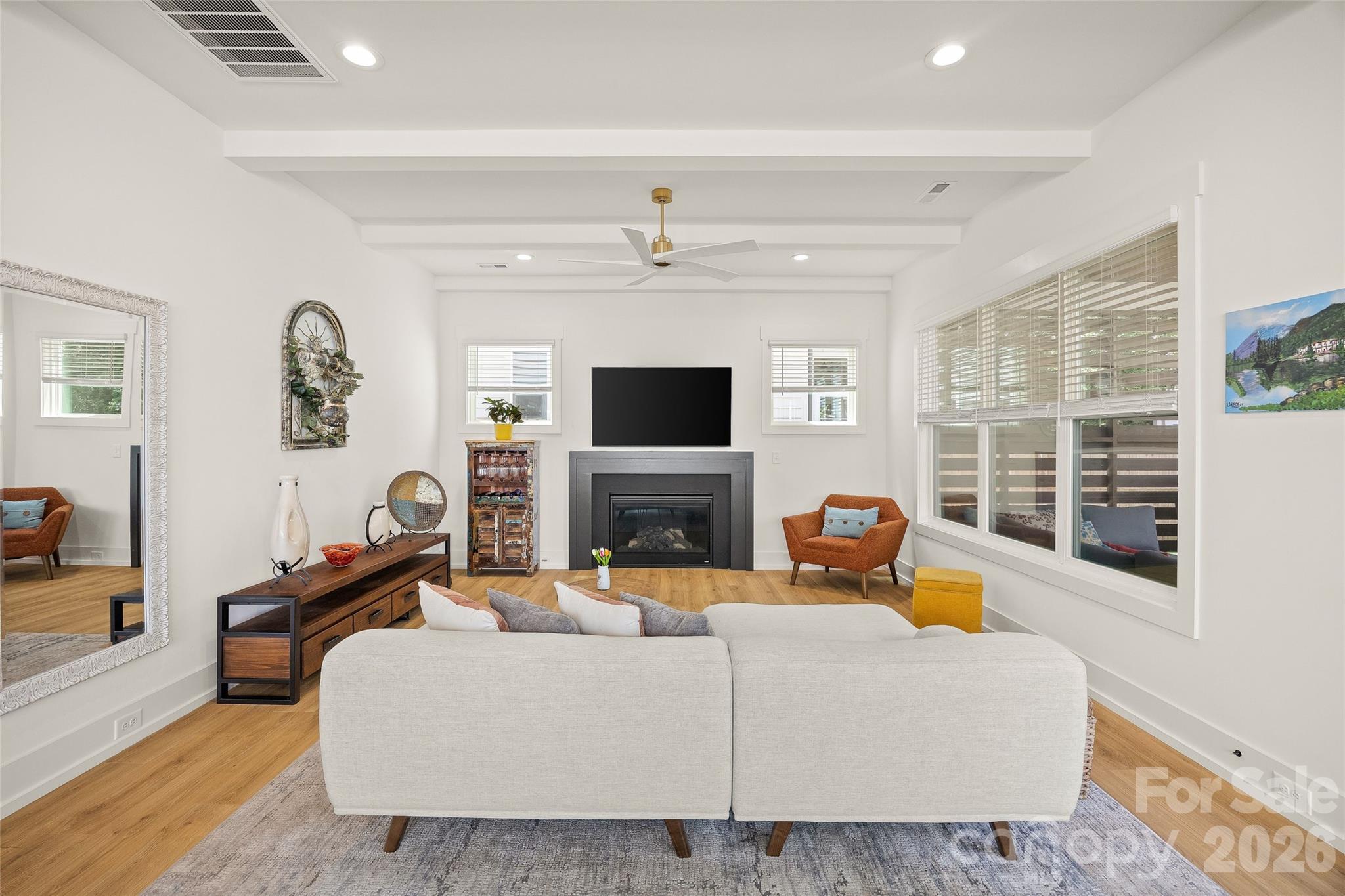 812 State Street Property Photo 14