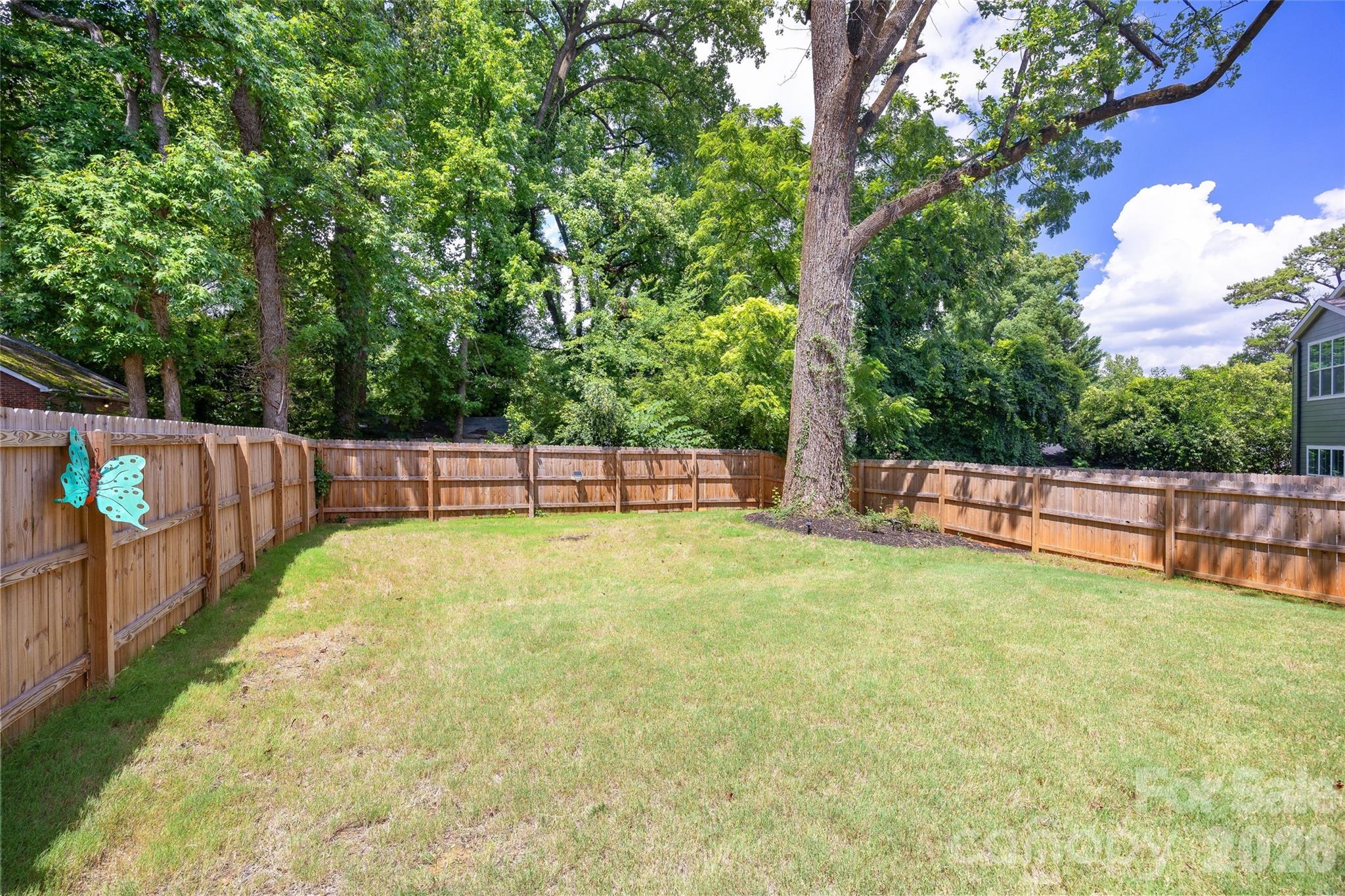812 State Street Property Photo 34