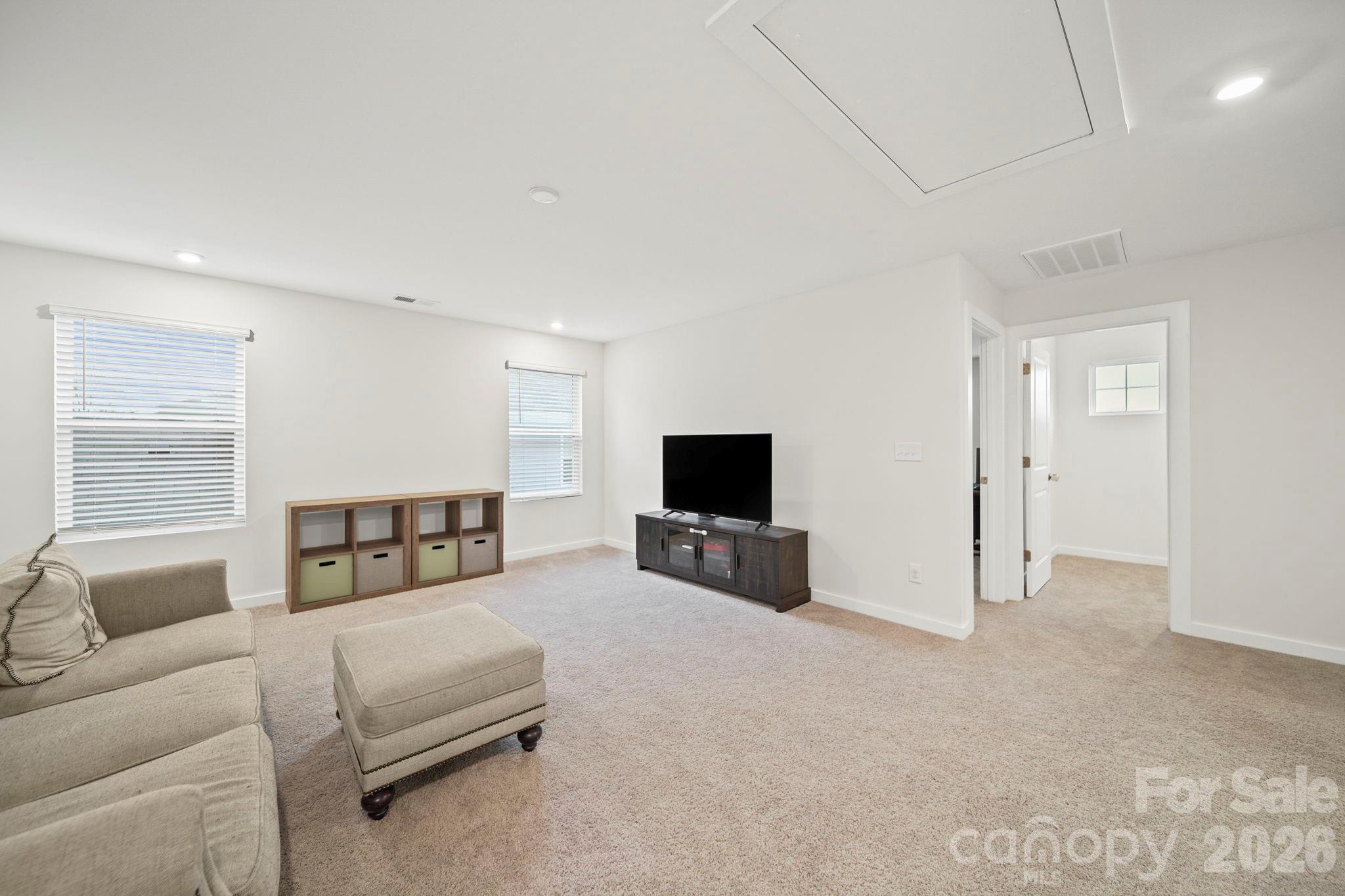 2556 Blue Sky Meadows Drive Property Photo 13