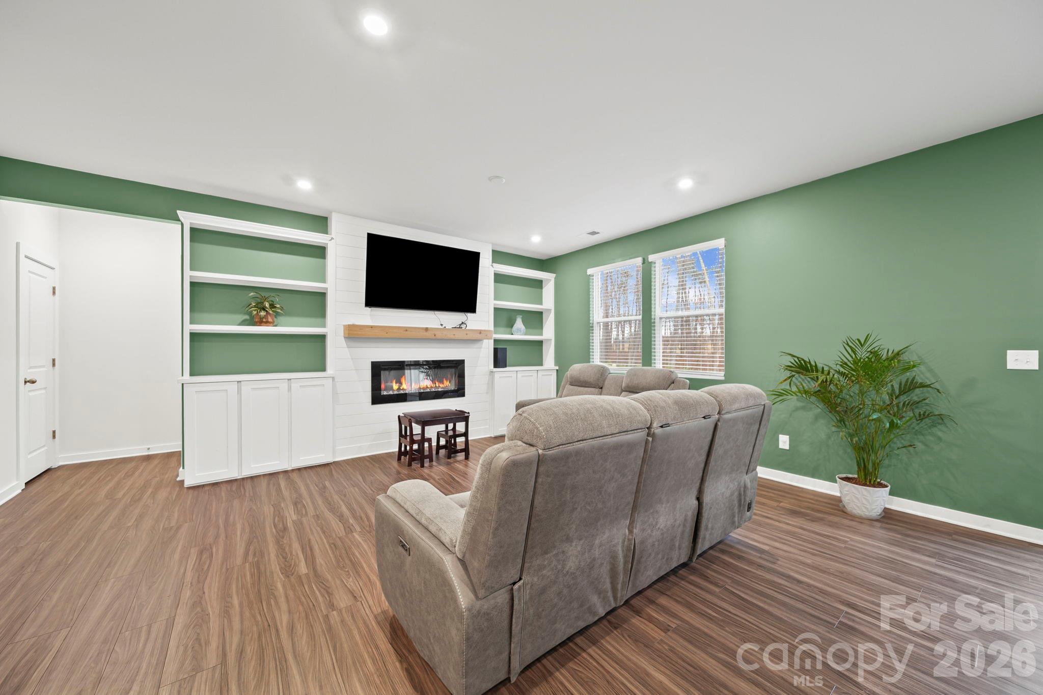 2556 Blue Sky Meadows Drive Property Photo 16